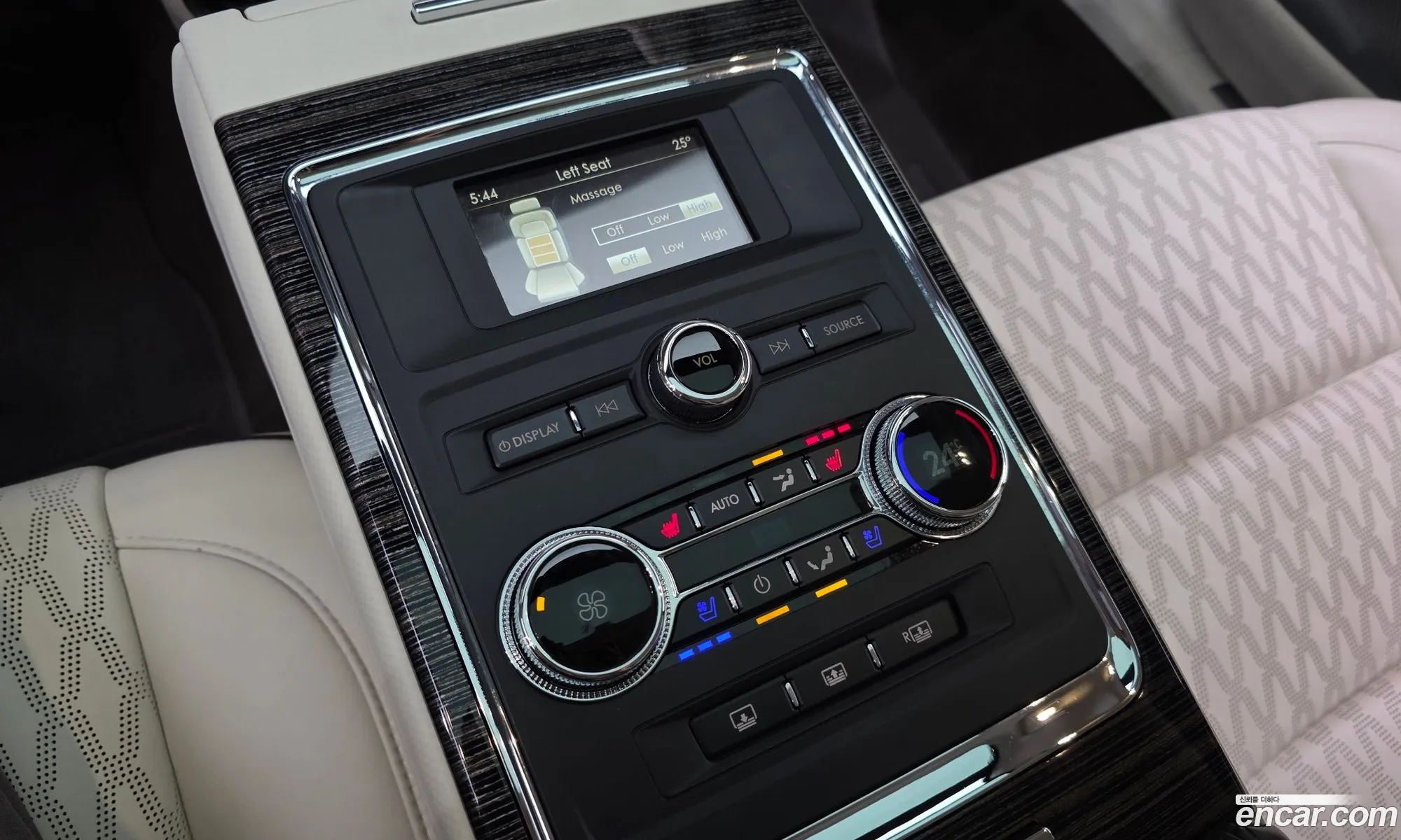 Lincoln Continental 10th Gen 2019 — 22