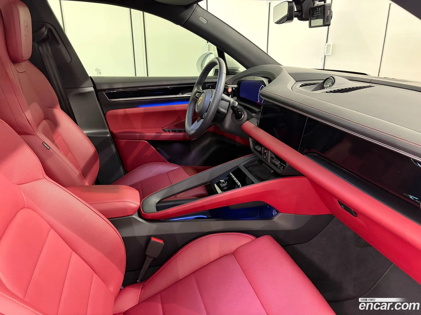 Porsche Macan EV 2025 — 9