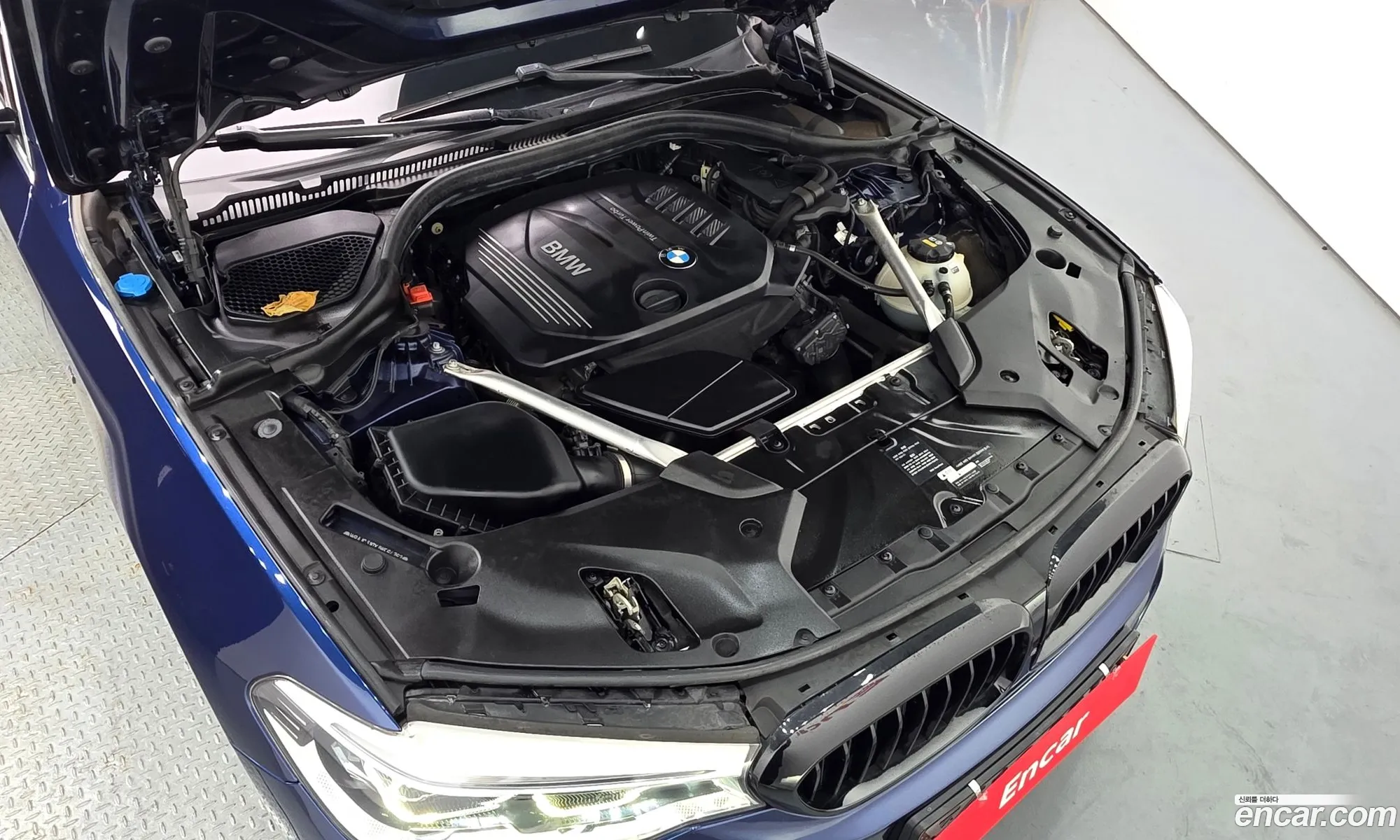 BMW 5 Series 2018 — 16