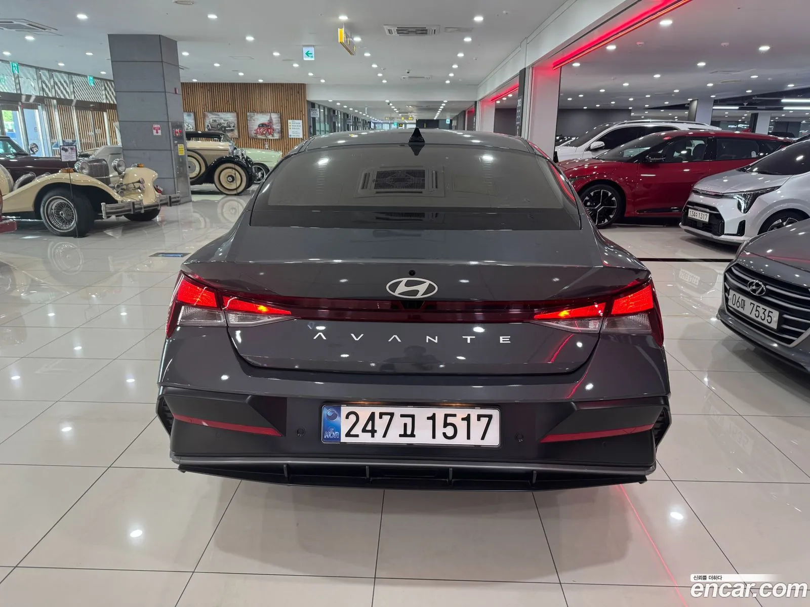 Hyundai Elantra 2025 — 2