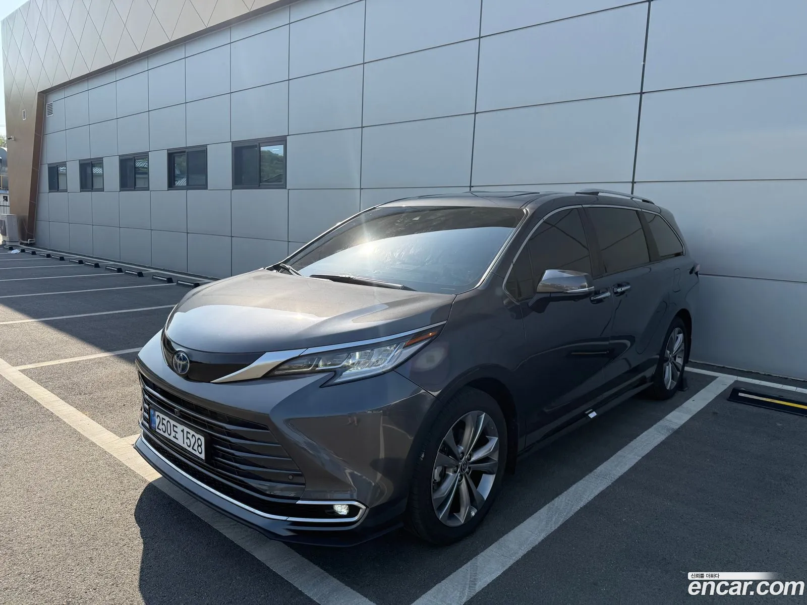 Toyota Sienna 2025 — 4