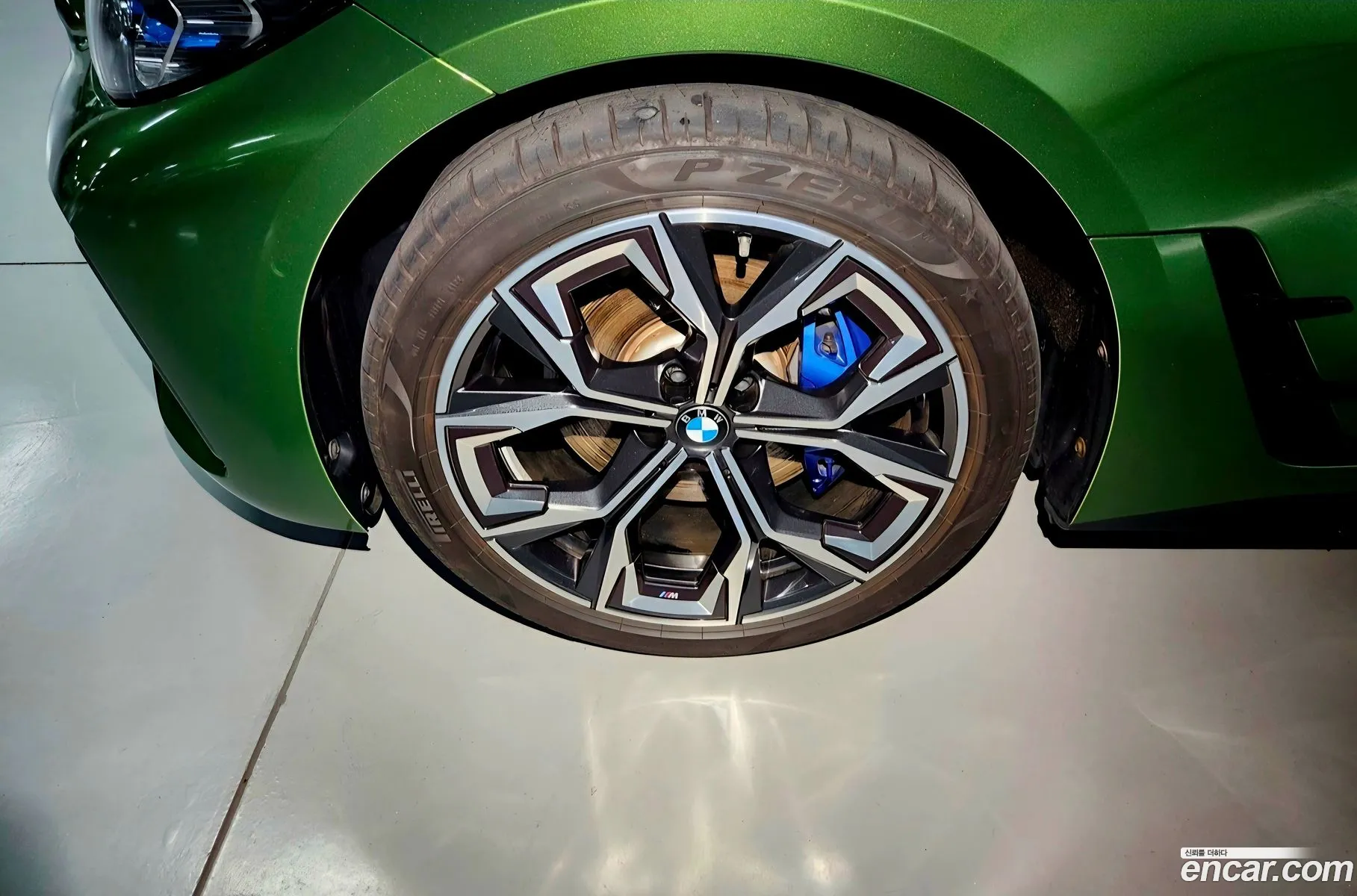 BMW i4 2023 — 8