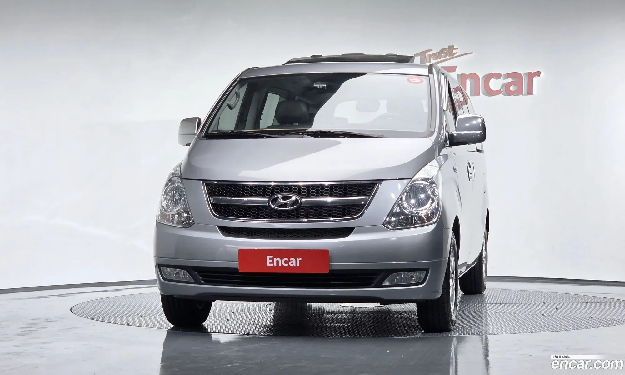 Hyundai Grand Starex 2012 — 2
