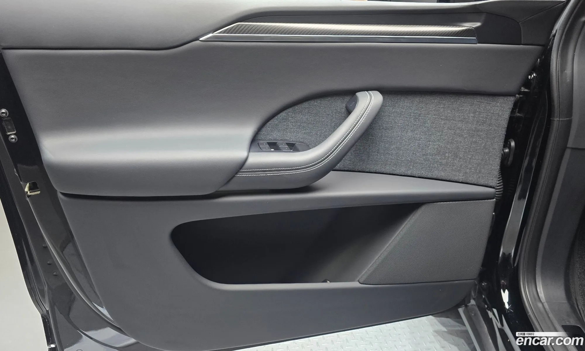 Tesla Model X 2023 — 2
