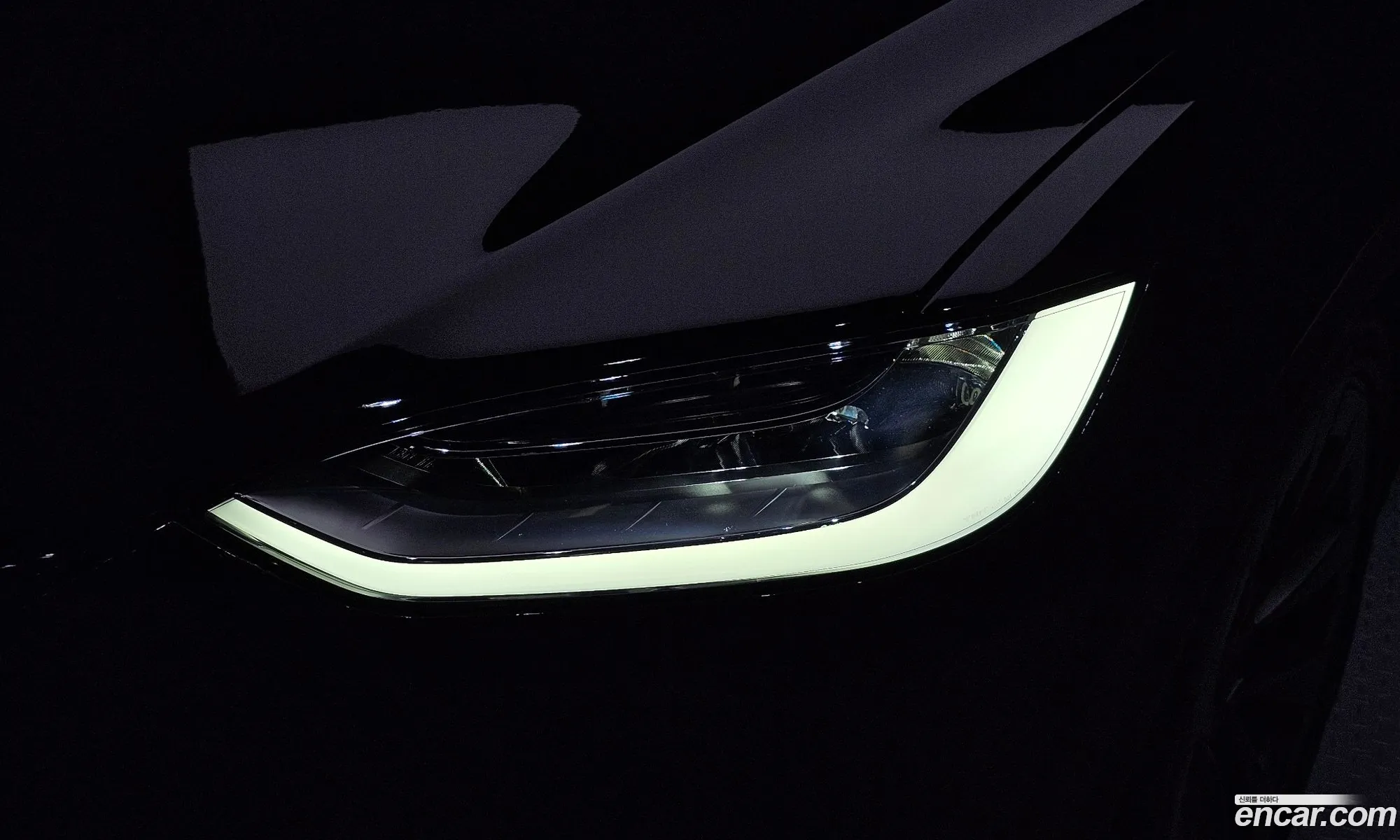 Tesla Model X 2023 — 17