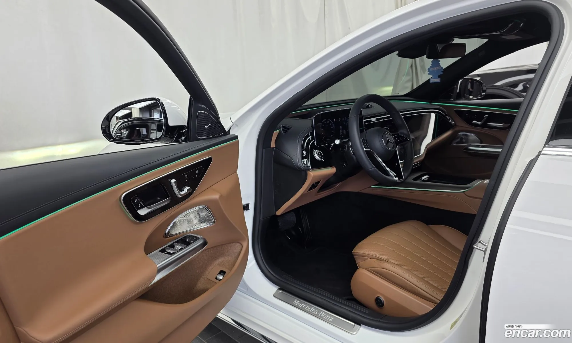 Mercedes-Benz E-Class W214 2024 — 3