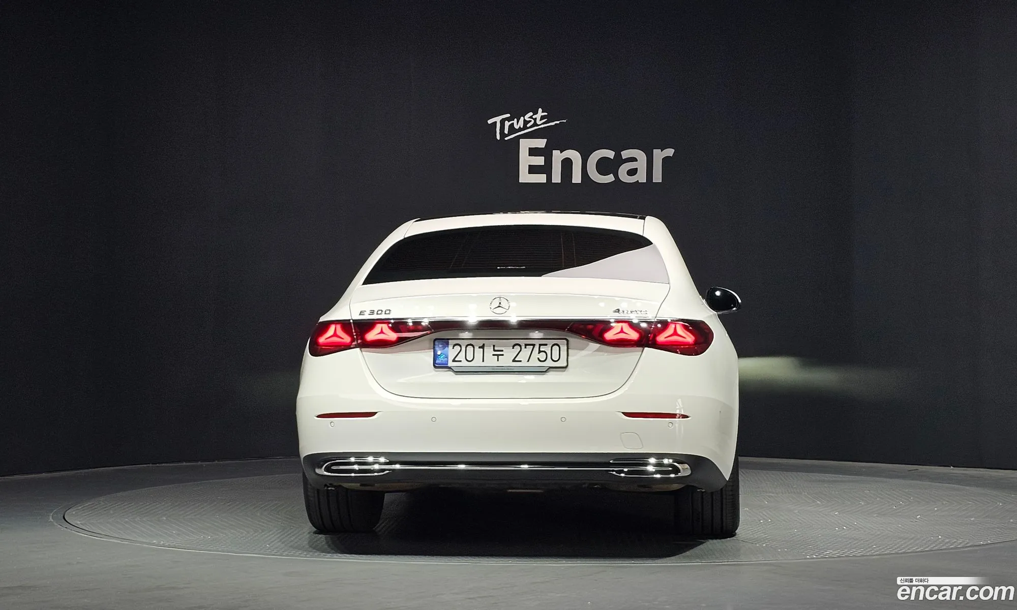 Mercedes-Benz E-Class W214 2024 — 18