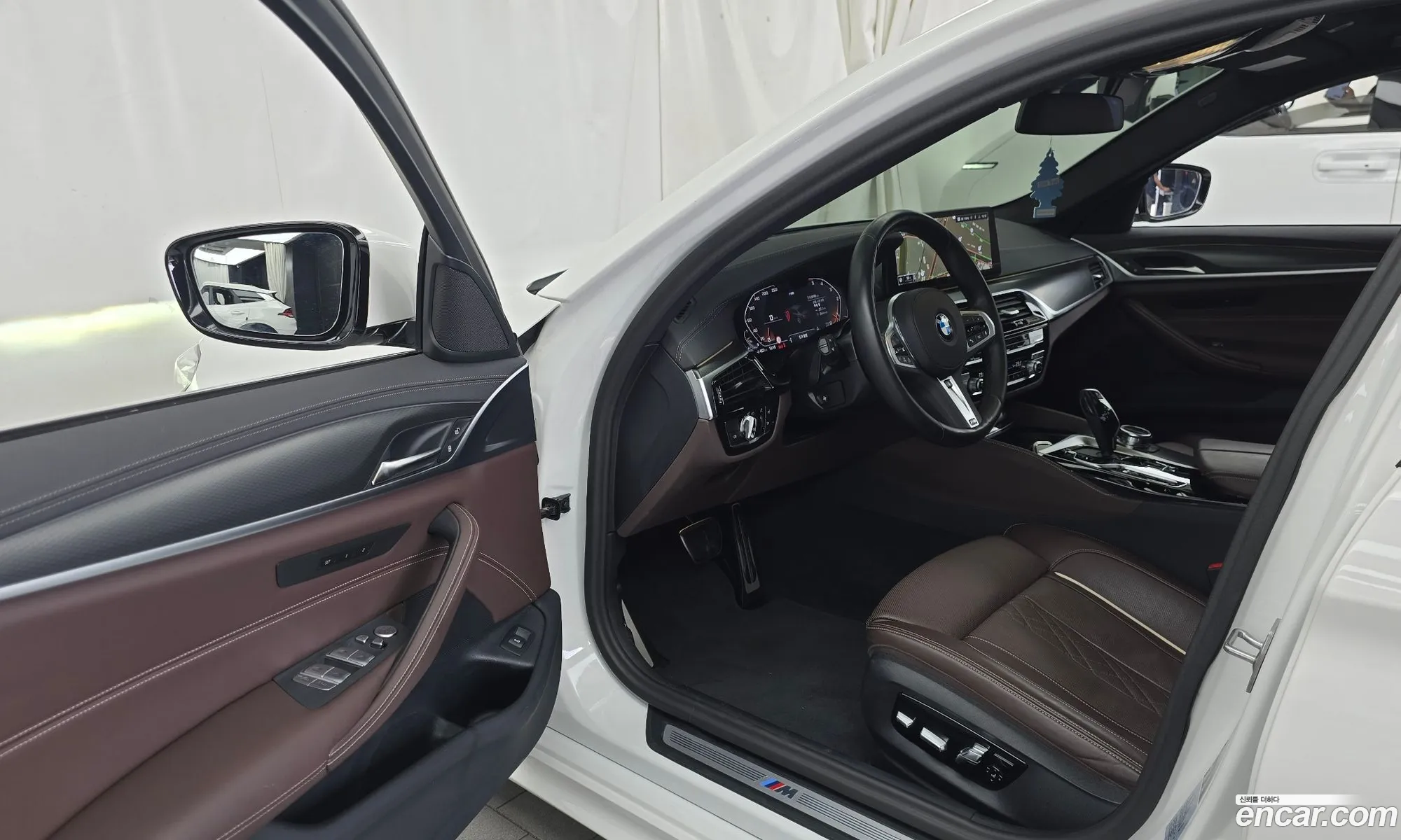 BMW 5 Series 2023 WBA11ES07PCN25929 — 19