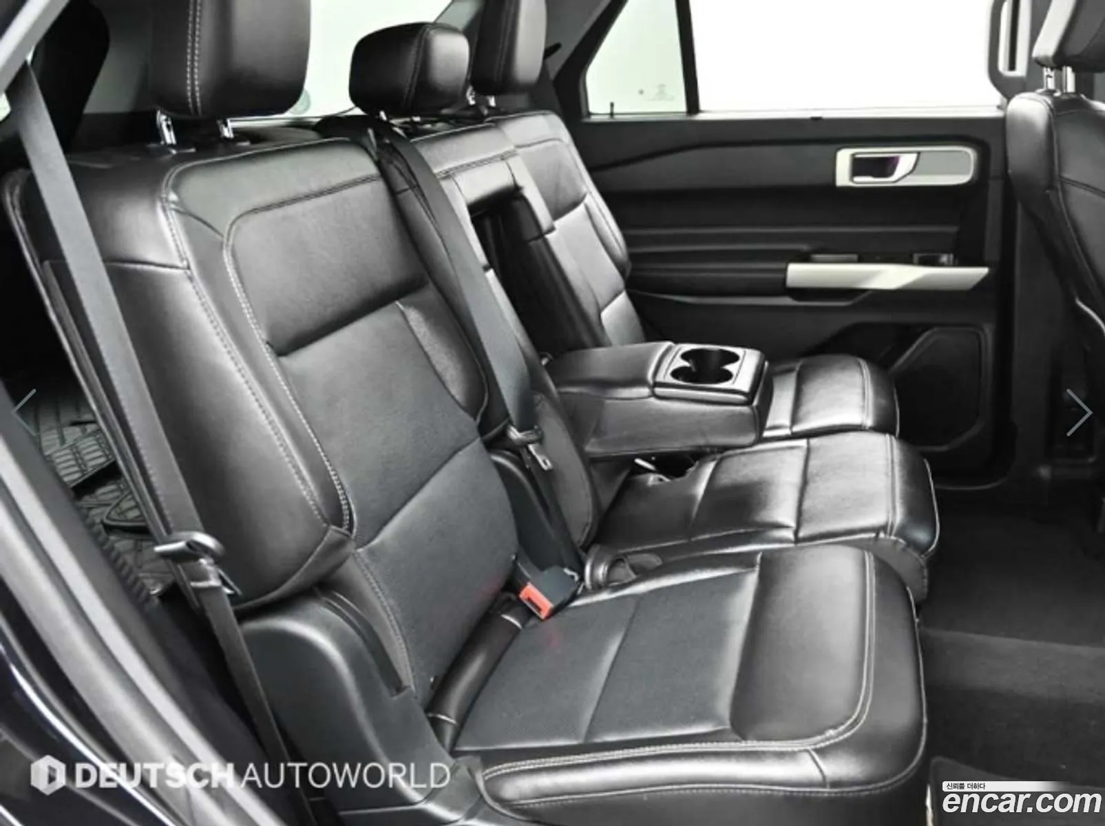 Ford Explorer 6th Gen 2022 — 4