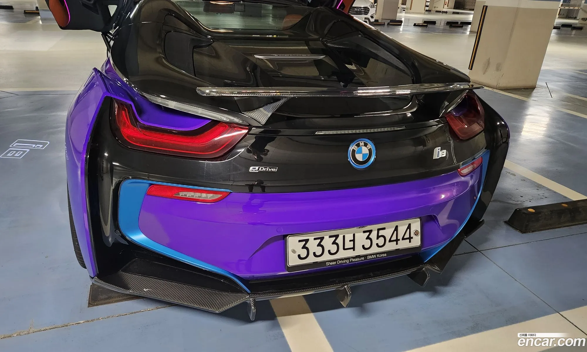 BMW i8