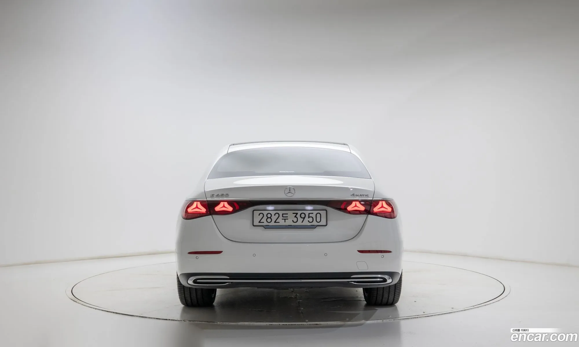 Mercedes-Benz E-Class W214 2025 — 10