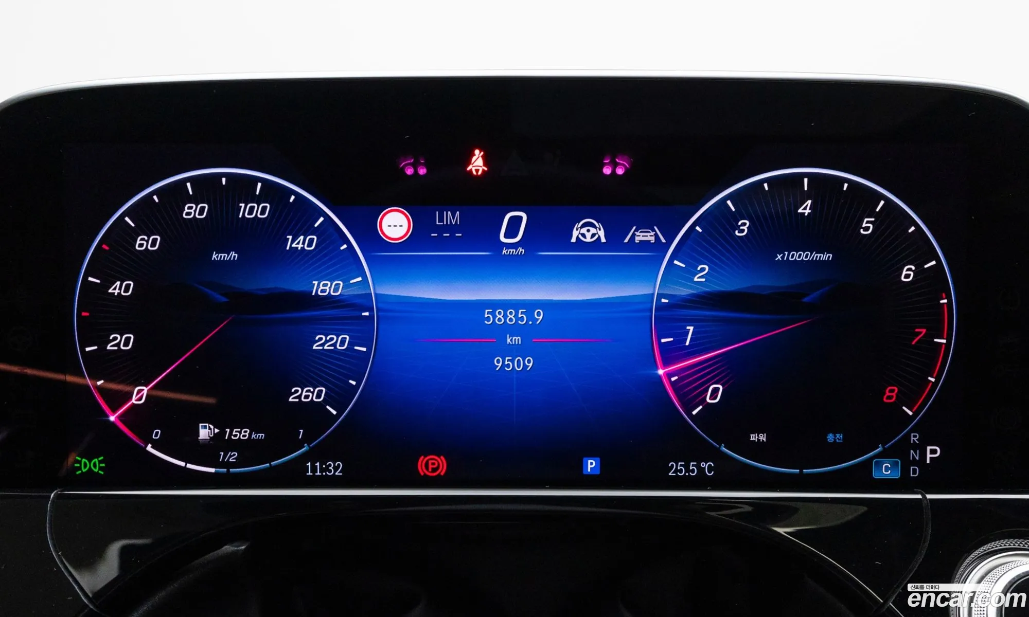 Mercedes-Benz E-Class W214 2025 — 19