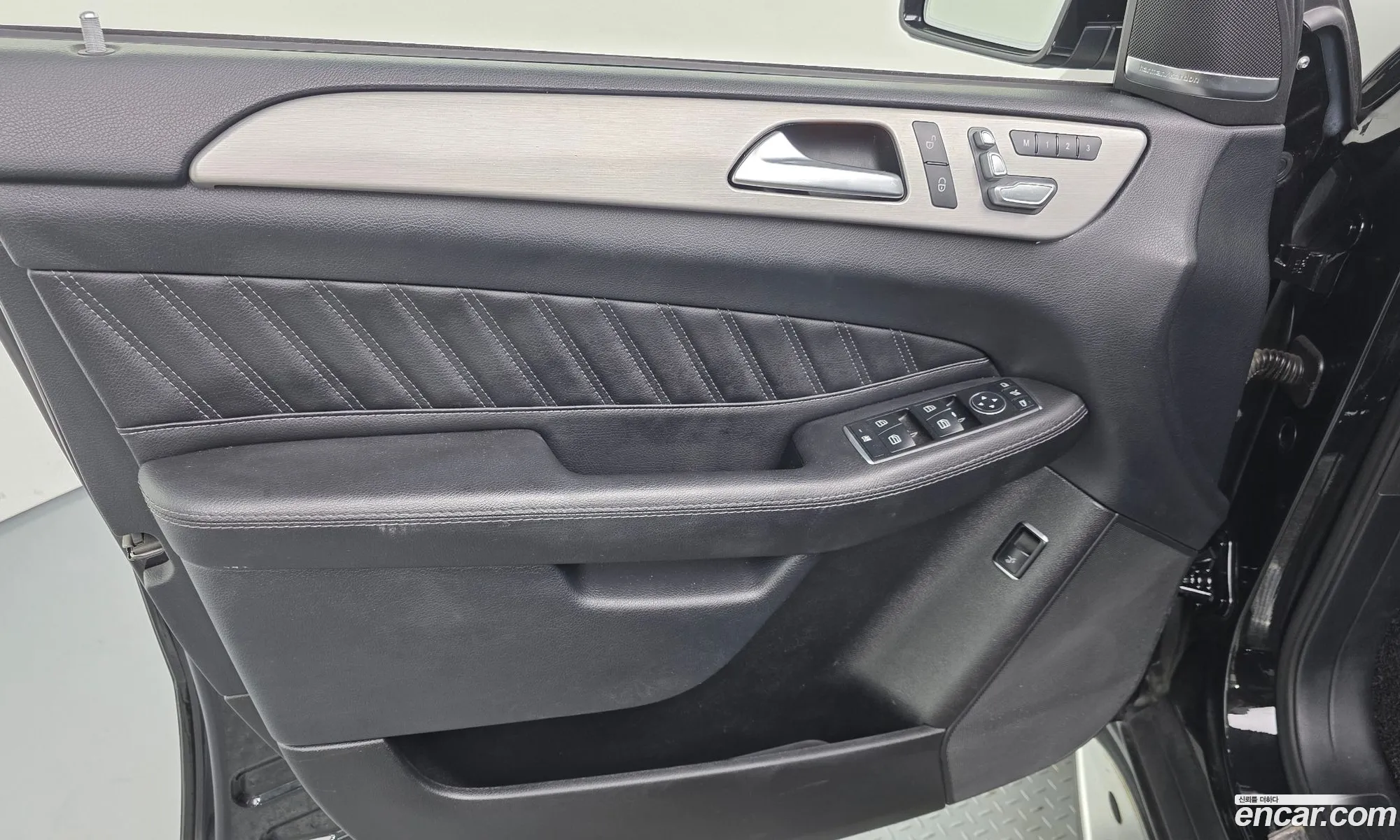 Mercedes-Benz GLE-Class W166 2018 WDCED2EB6JA091099 — 3