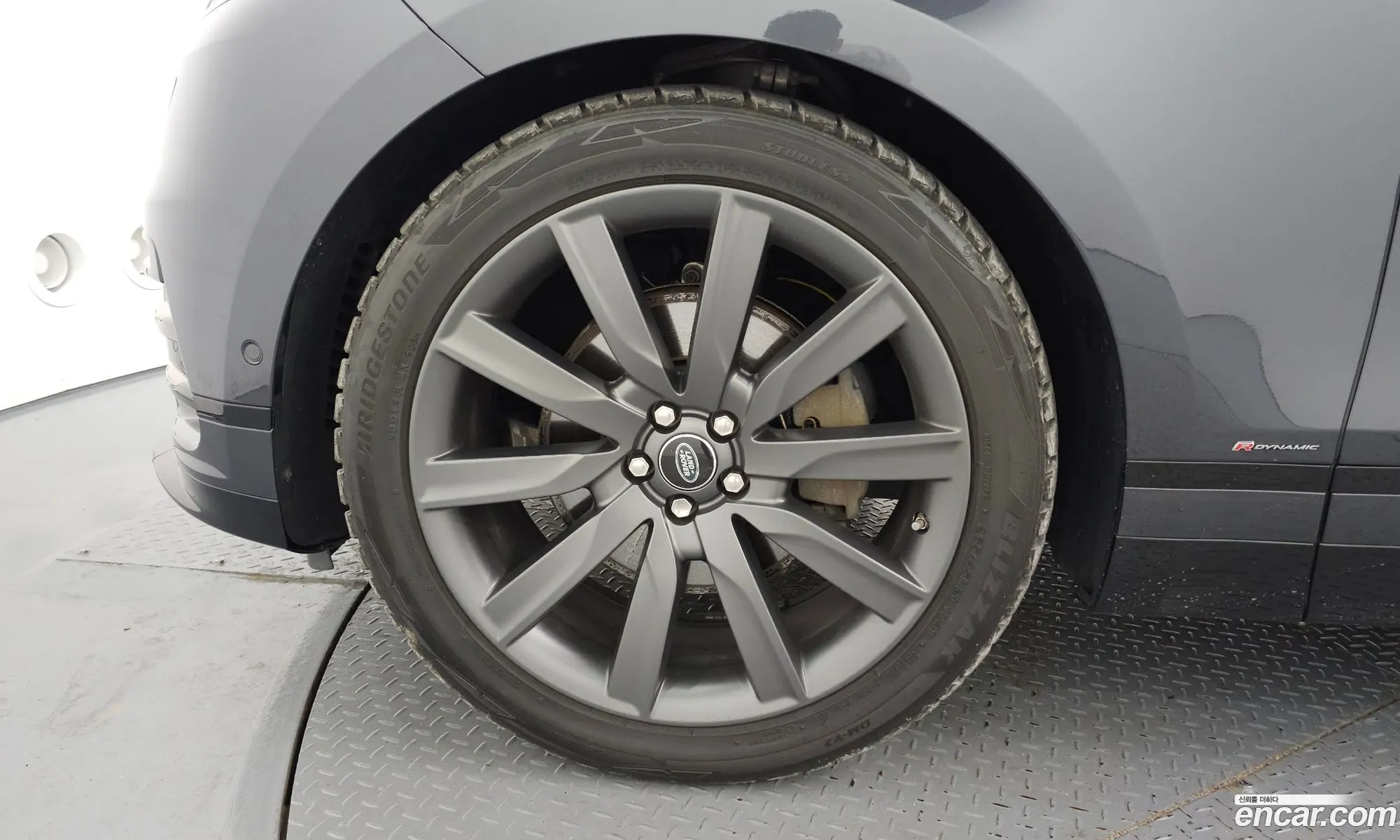 Land Rover Range Rover Velar 2018 — 3