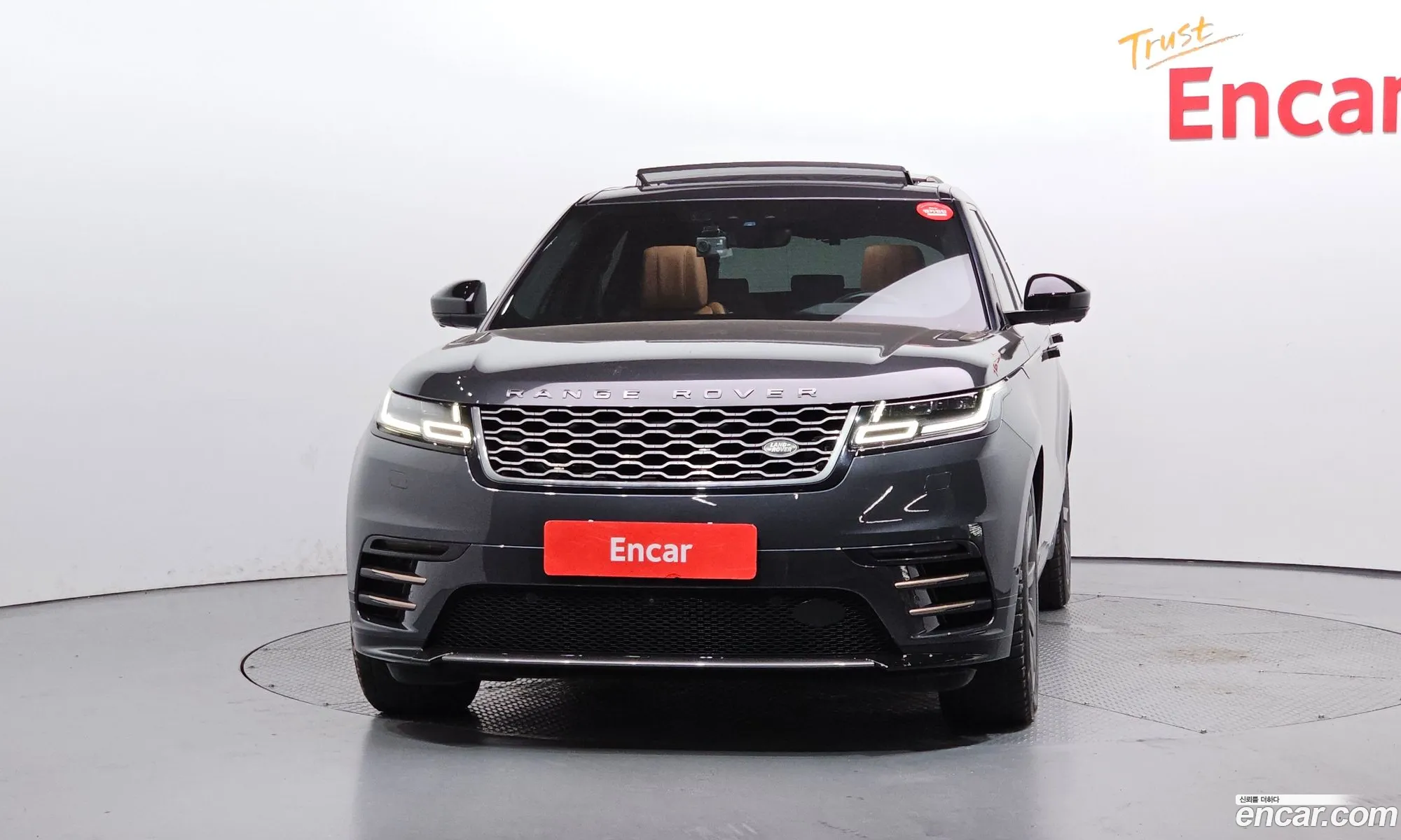 Land Rover Range Rover Velar 2018 — 5