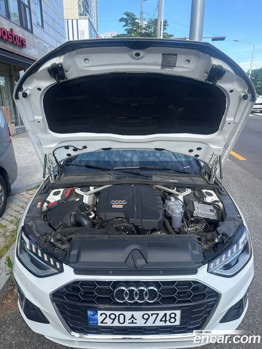 Audi A4 2021 — 2