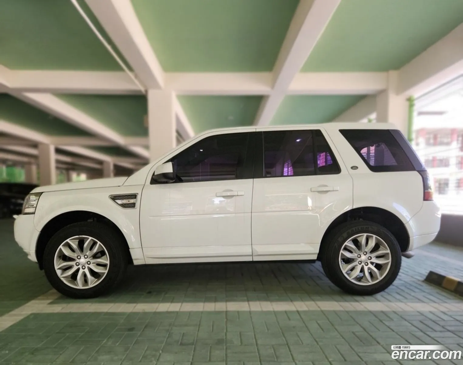 Land Rover Freelander 2 2014 — 19
