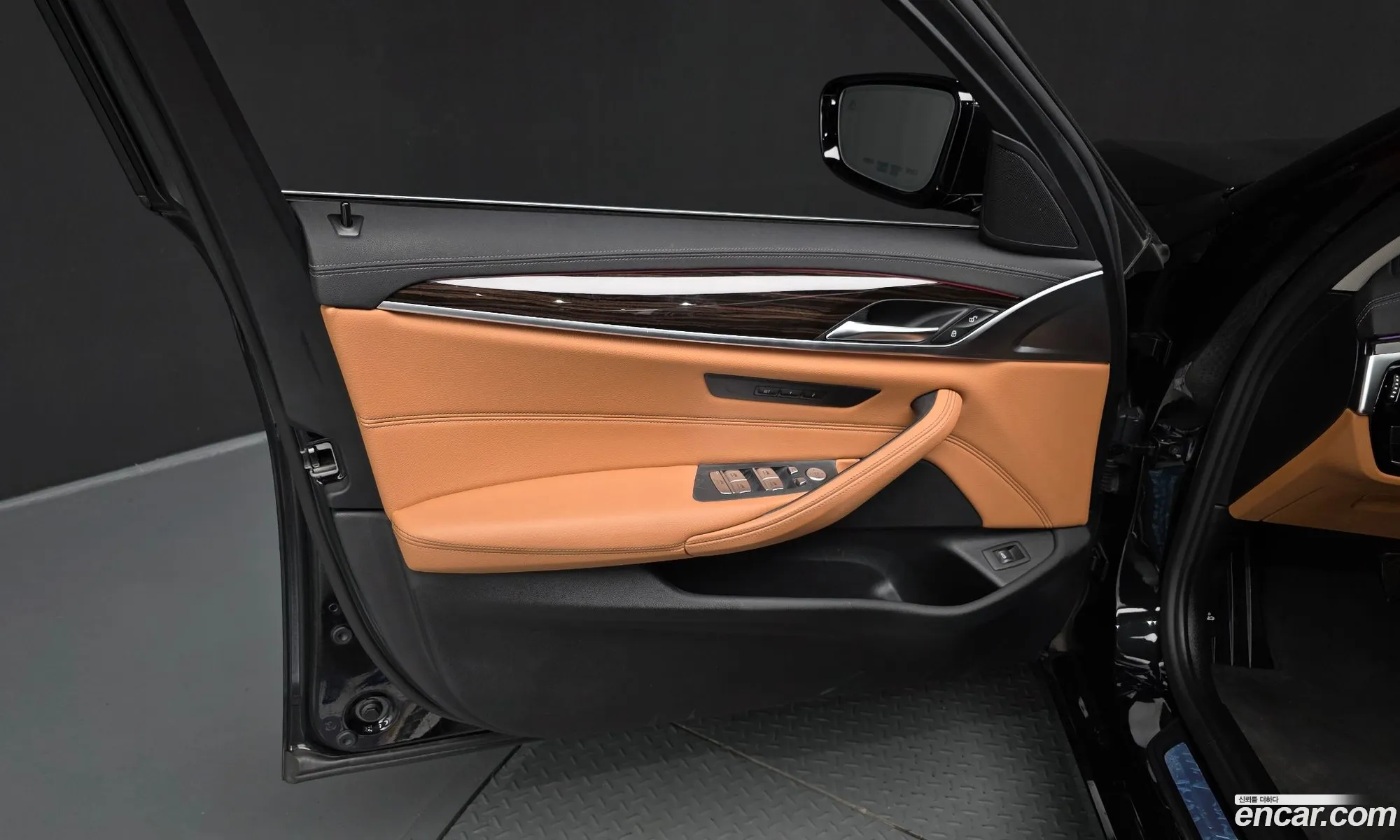 BMW 5 Series 2020 WBA11BH00MCE97167 — 28