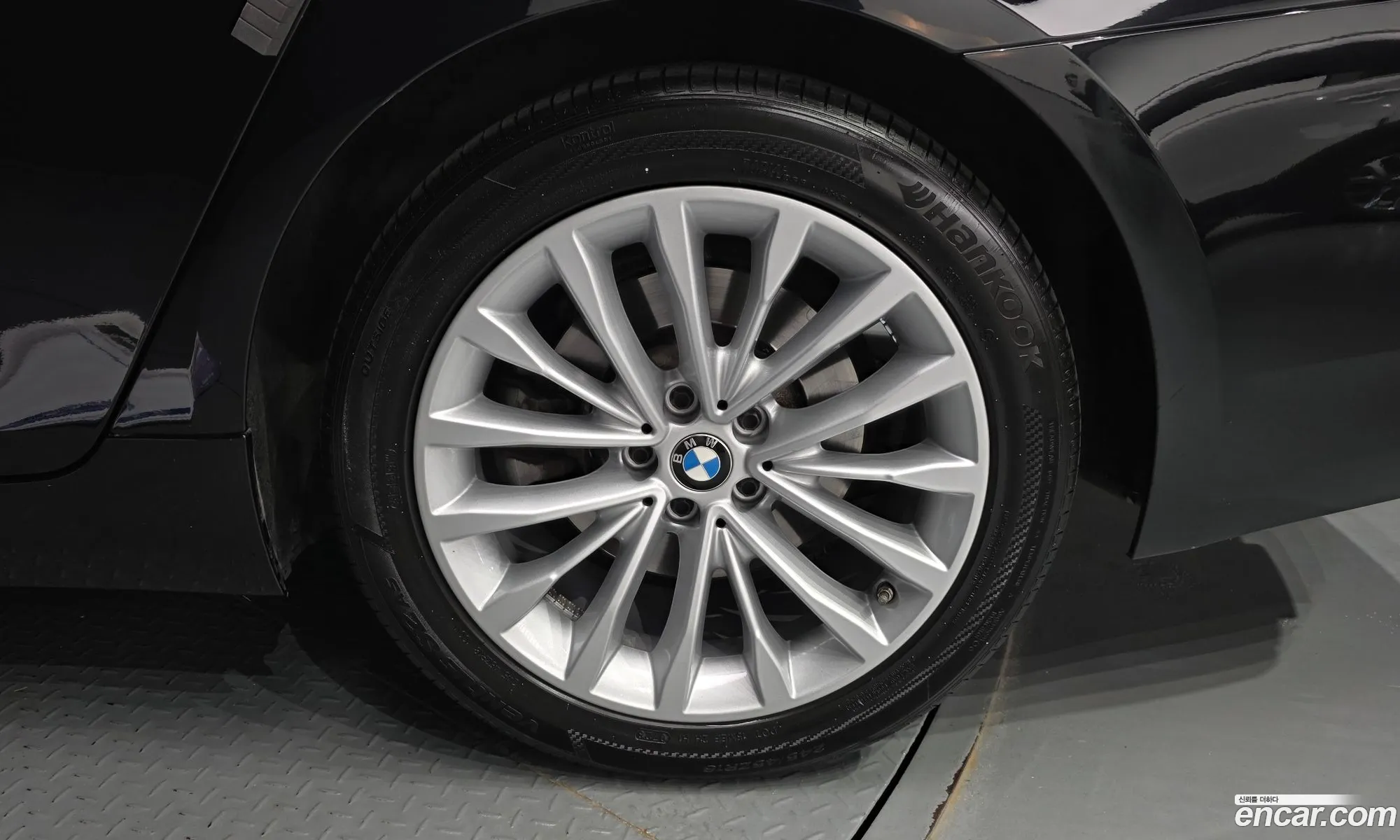 BMW 5 Series 2020 WBA11BH00MCE97167 — 30