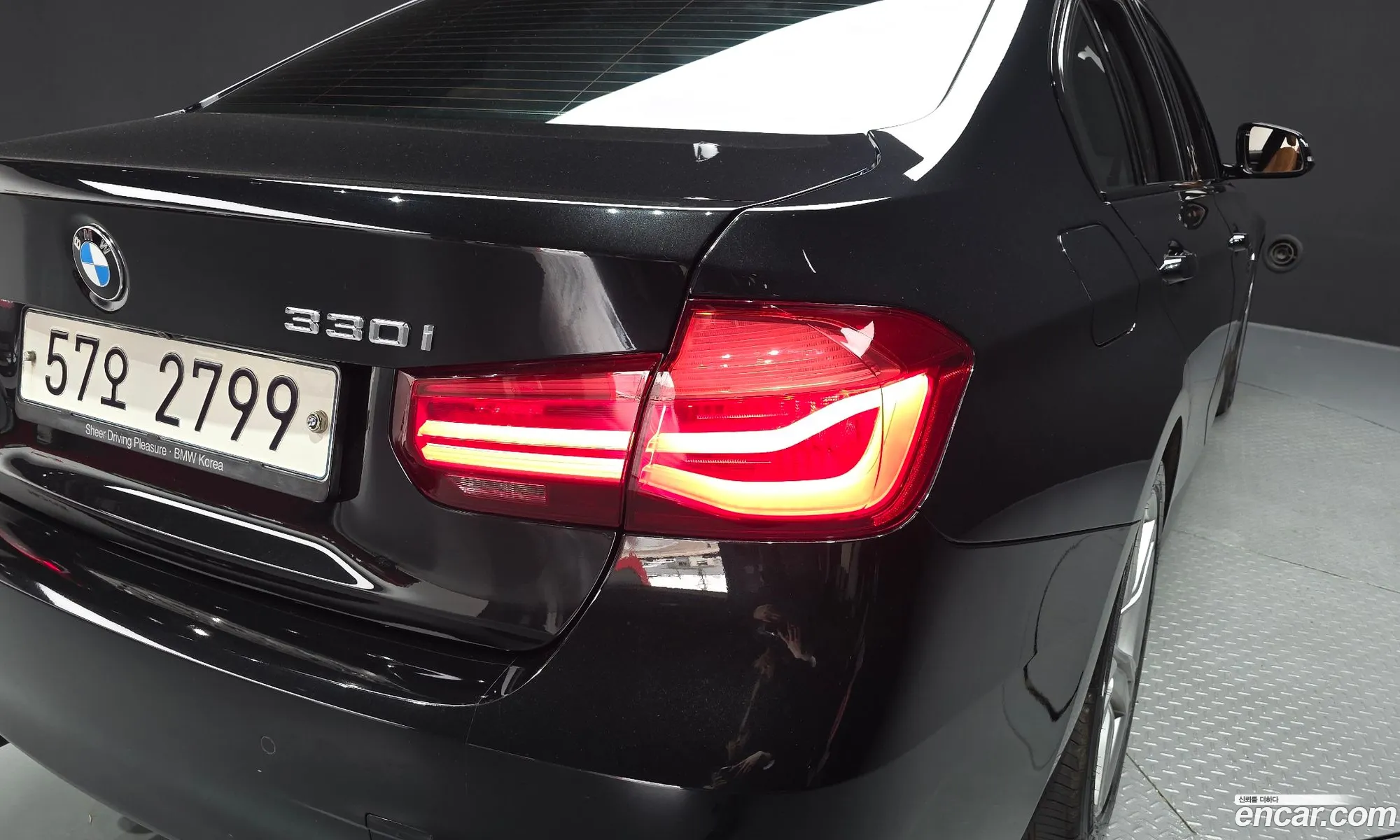 BMW 3 Series 2018 WBA8B910XJA539198 — 2