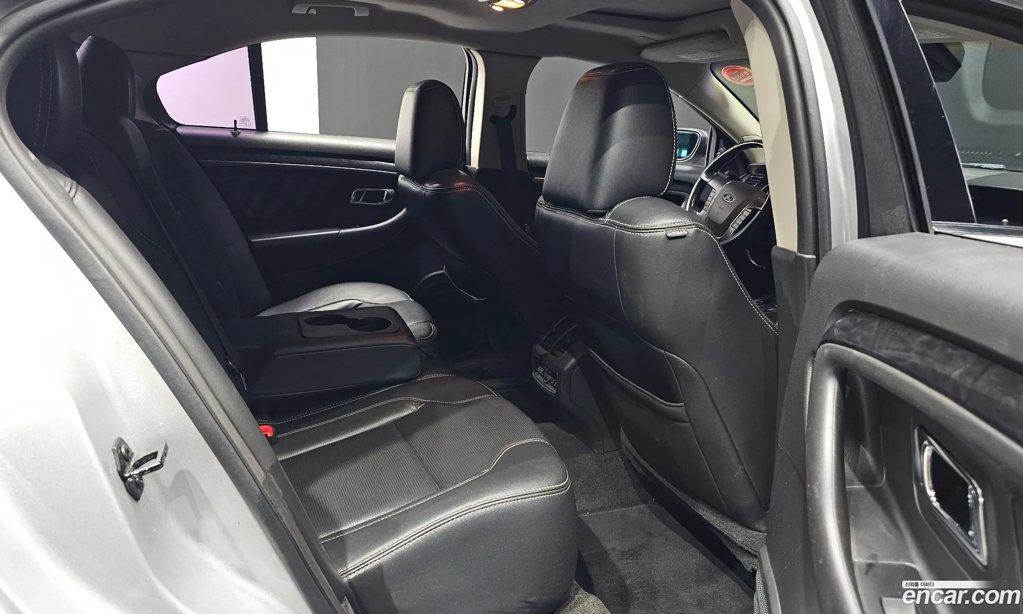 Ford Taurus