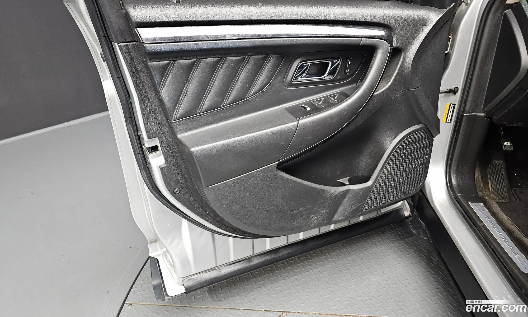 Ford Taurus 2012 1FAHP2FW8CG126100 — 33