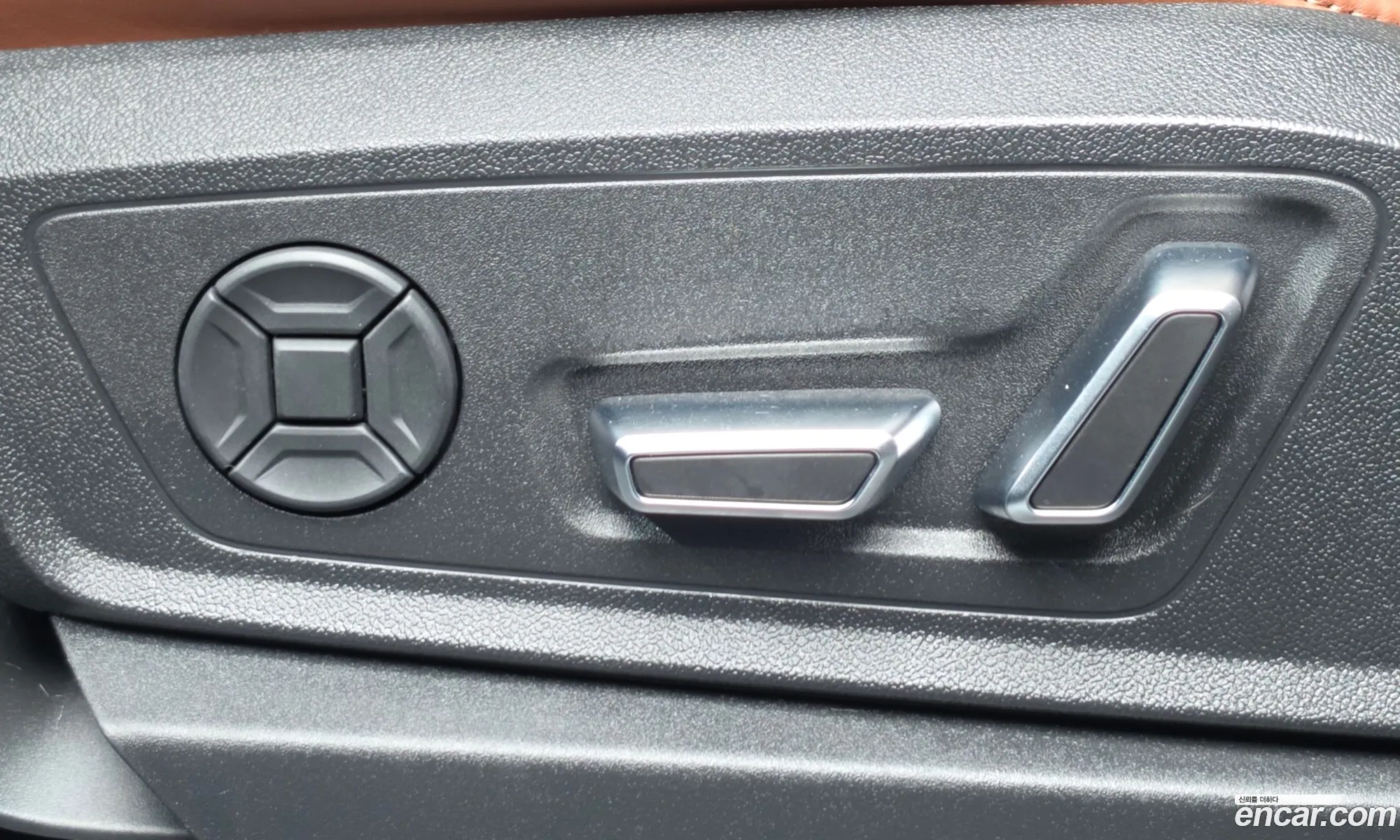 Audi e-tron 2020 WAUZZZGE4LB038937 — 11