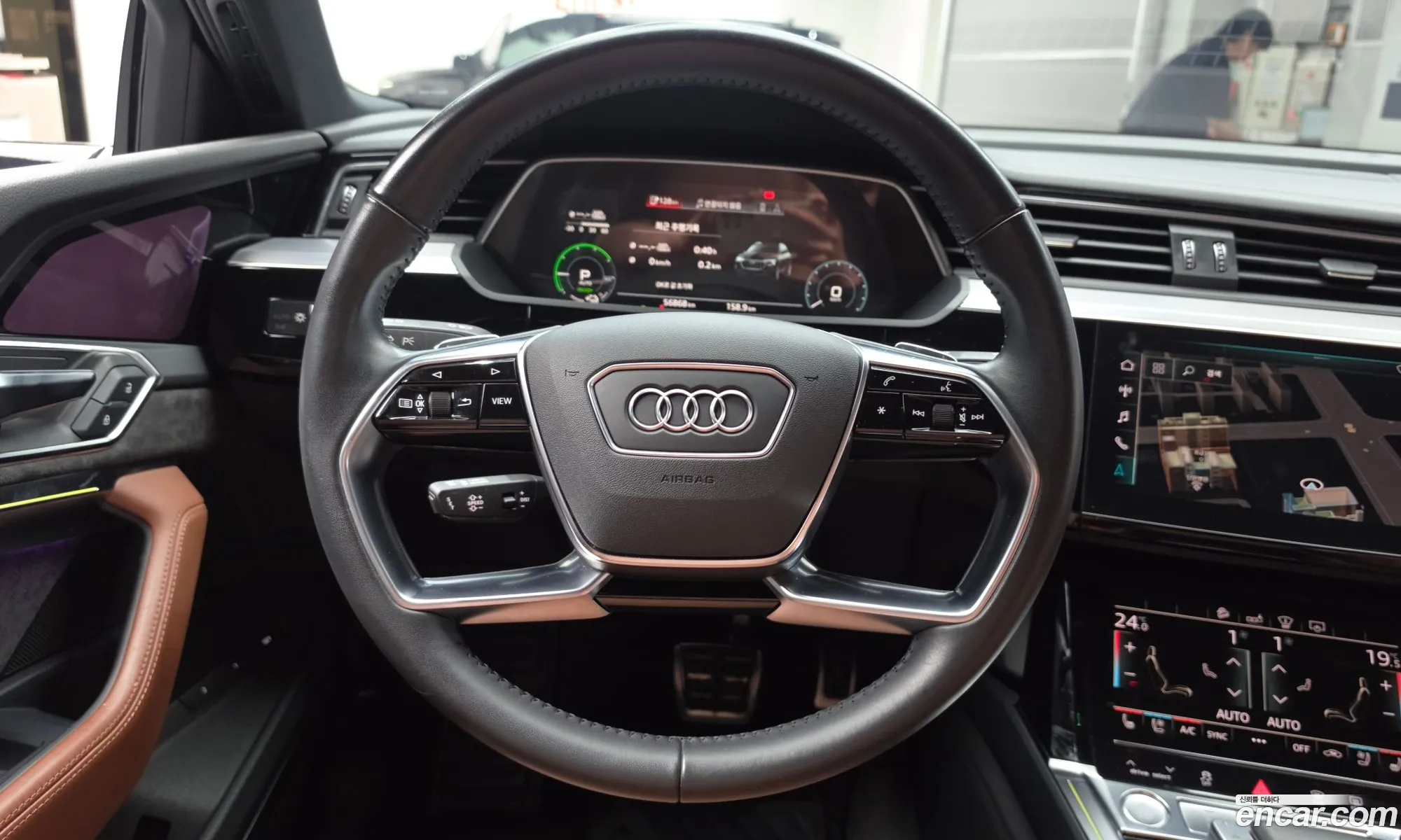 Audi e-tron 2020 WAUZZZGE4LB038937 — 14