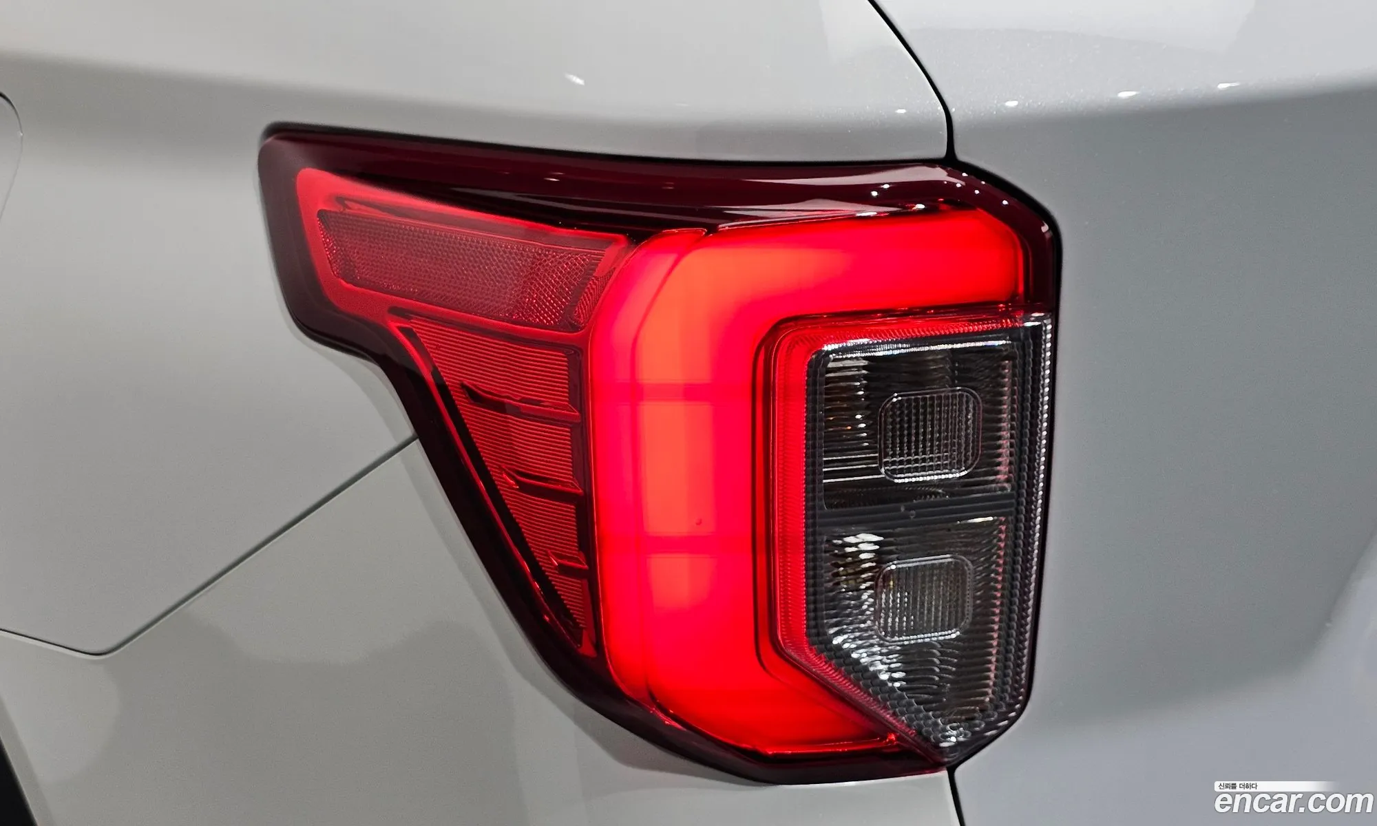 Ford Explorer 6th Gen 2019 1FMSK8FH1LGA74291 — 14
