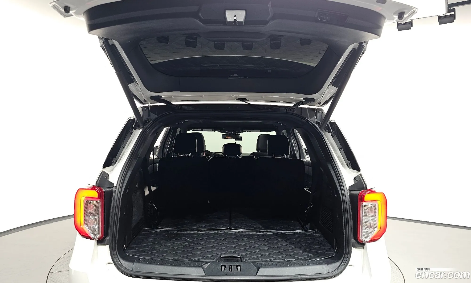 Ford Explorer 6th Gen 2019 1FMSK8FH1LGA74291 — 12
