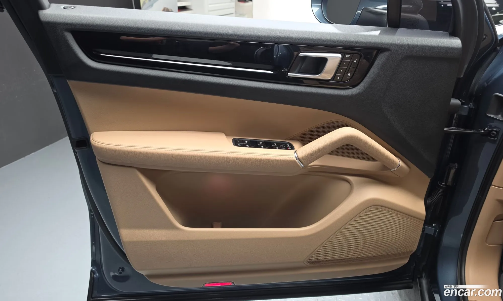 Porsche Cayenne 2019 — 18