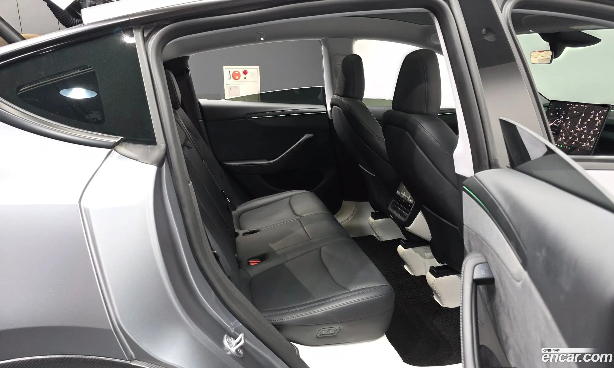Tesla Model Y 2025 LRWYGCEKXSC006476 — 15