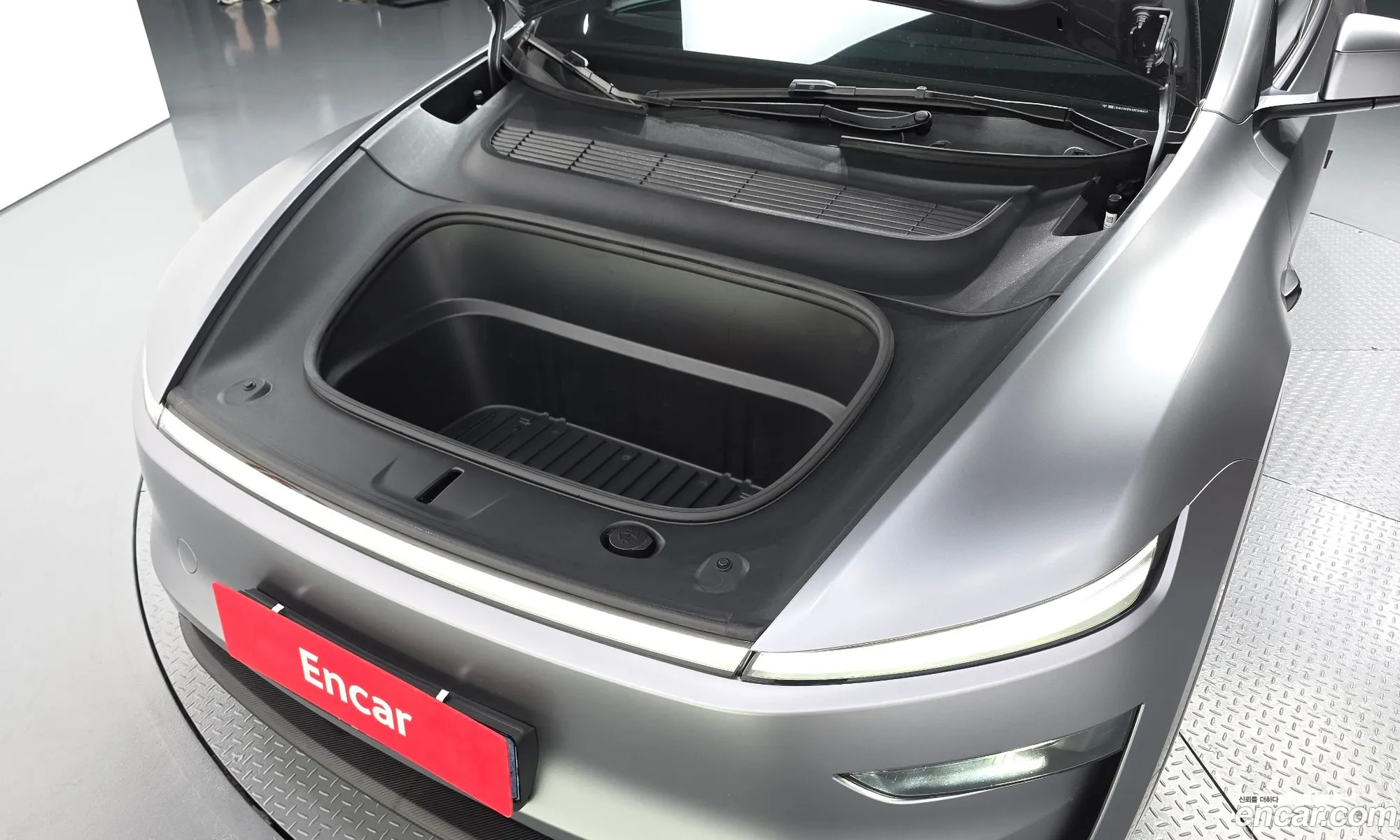 Tesla Model Y 2025 LRWYGCEKXSC006476 — 3