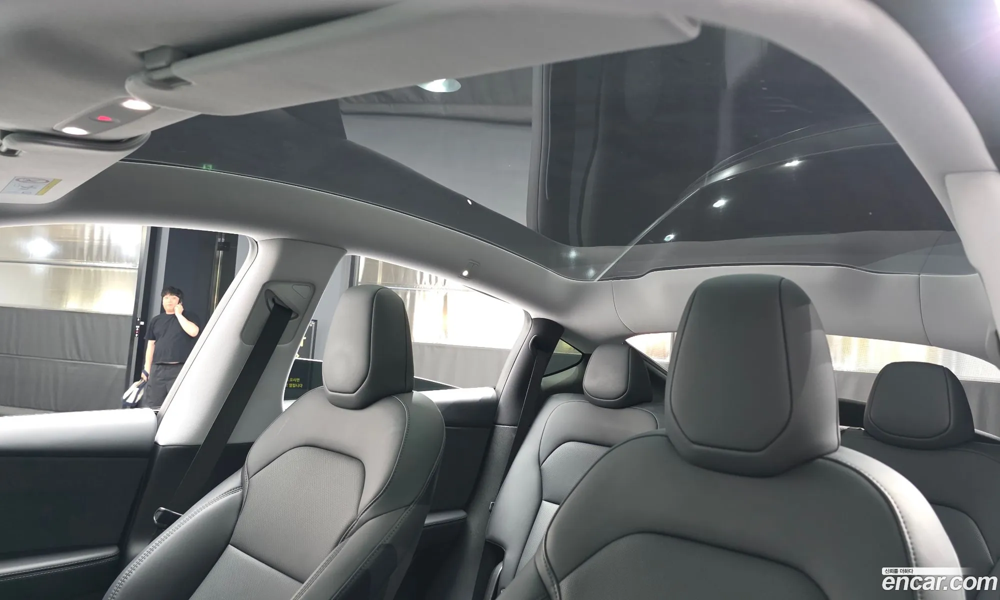 Tesla Model Y 2025 LRWYGCEKXSC006476 — 2