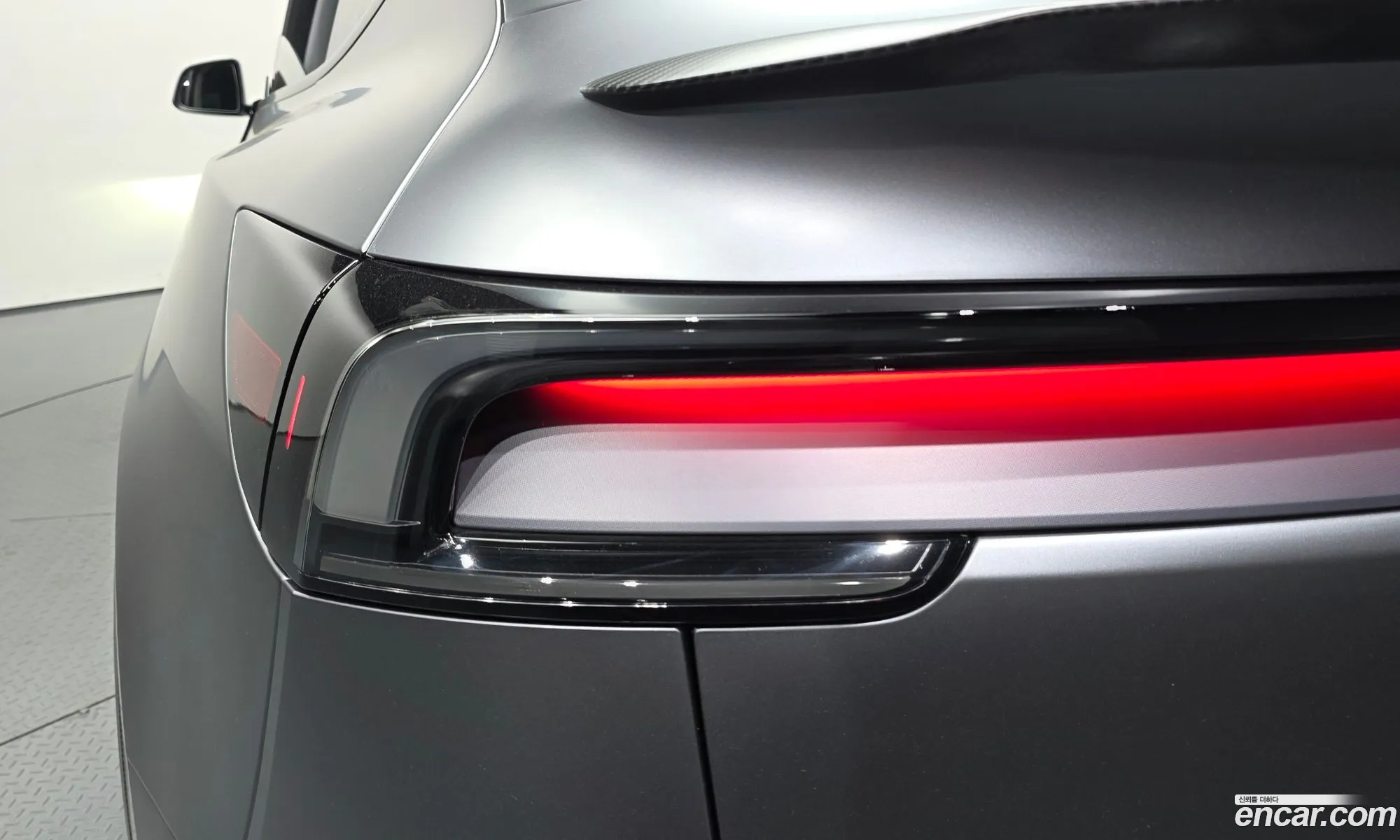 Tesla Model Y 2025 LRWYGCEKXSC006476 — 23
