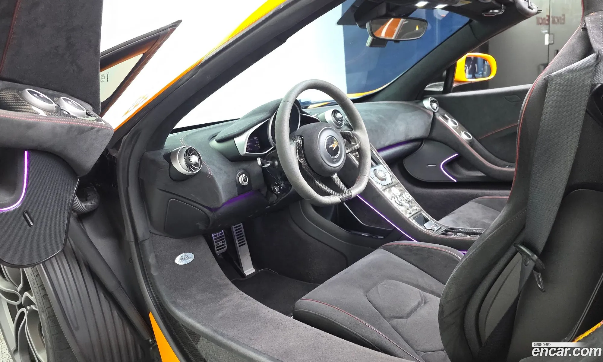 McLaren 650S 2015 SBM11FAB7FW005410 — 12