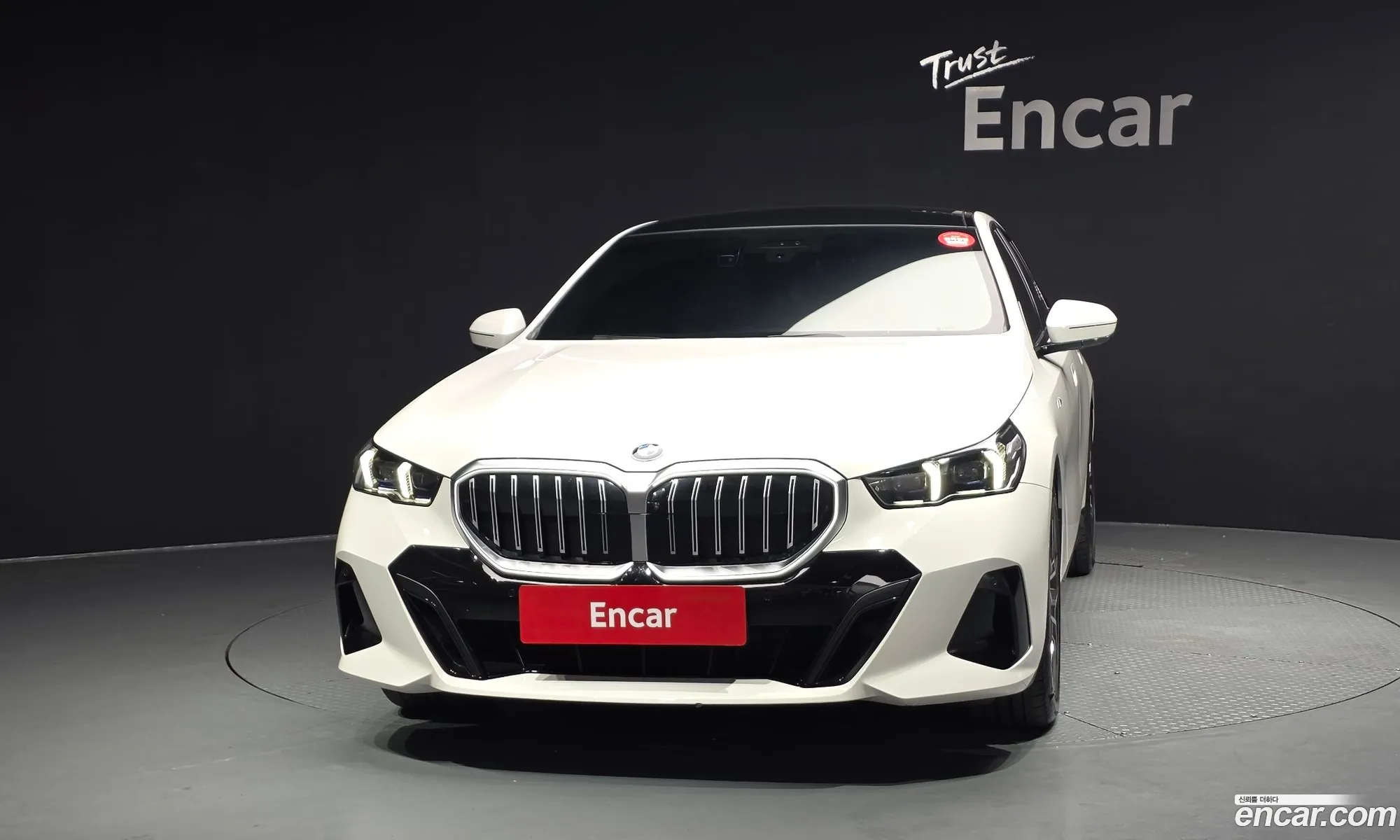 BMW 5 Series 2024 — 17