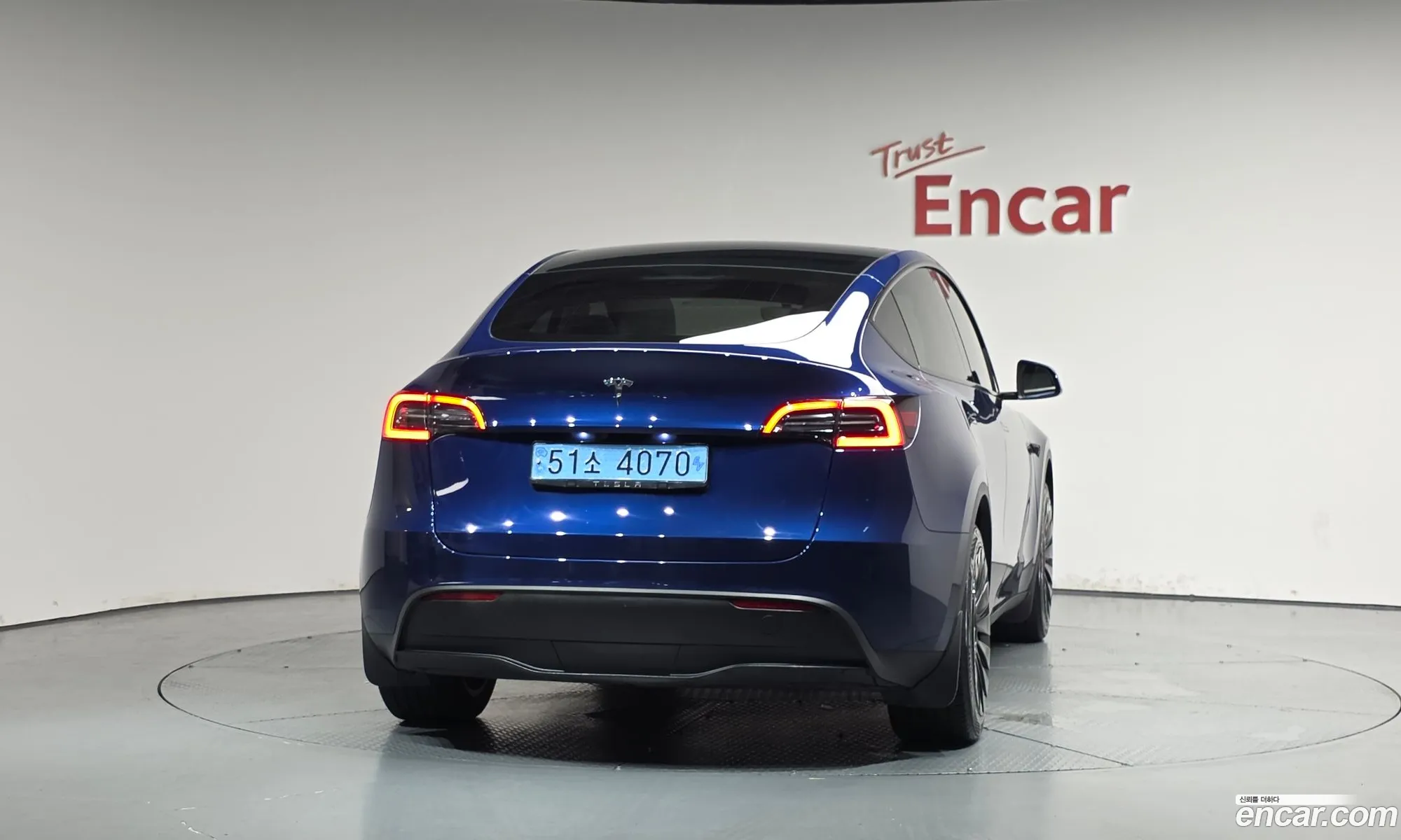 Tesla Model Y 2023 LRWYGCFS8PC103701 — 2