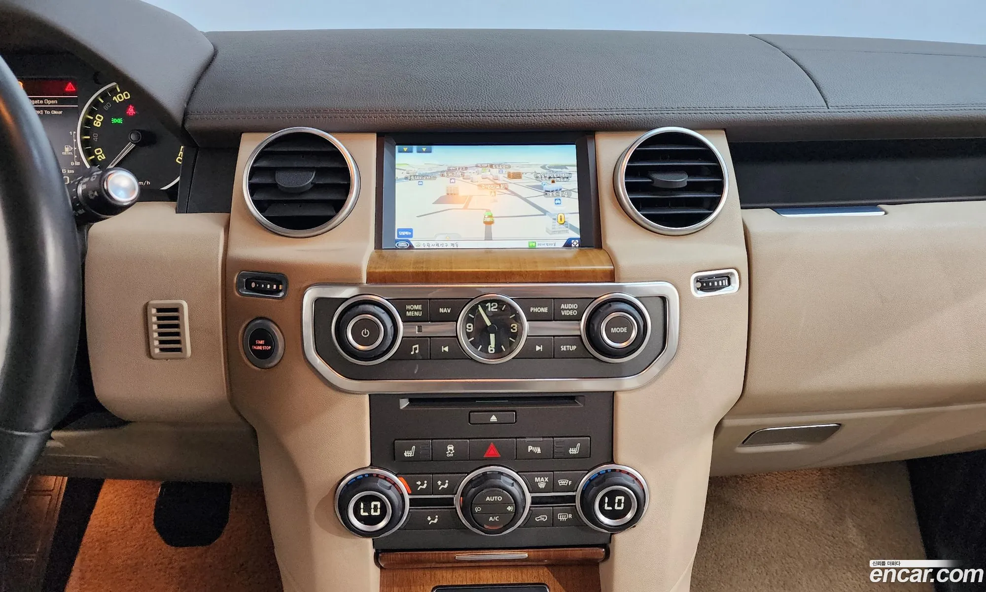 Land Rover Discovery 4 2016 SALLAAAG6GA816507 — 7