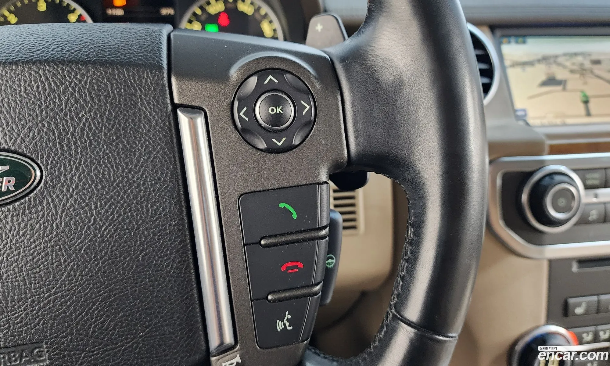 Land Rover Discovery 4 2016 SALLAAAG6GA816507 — 10