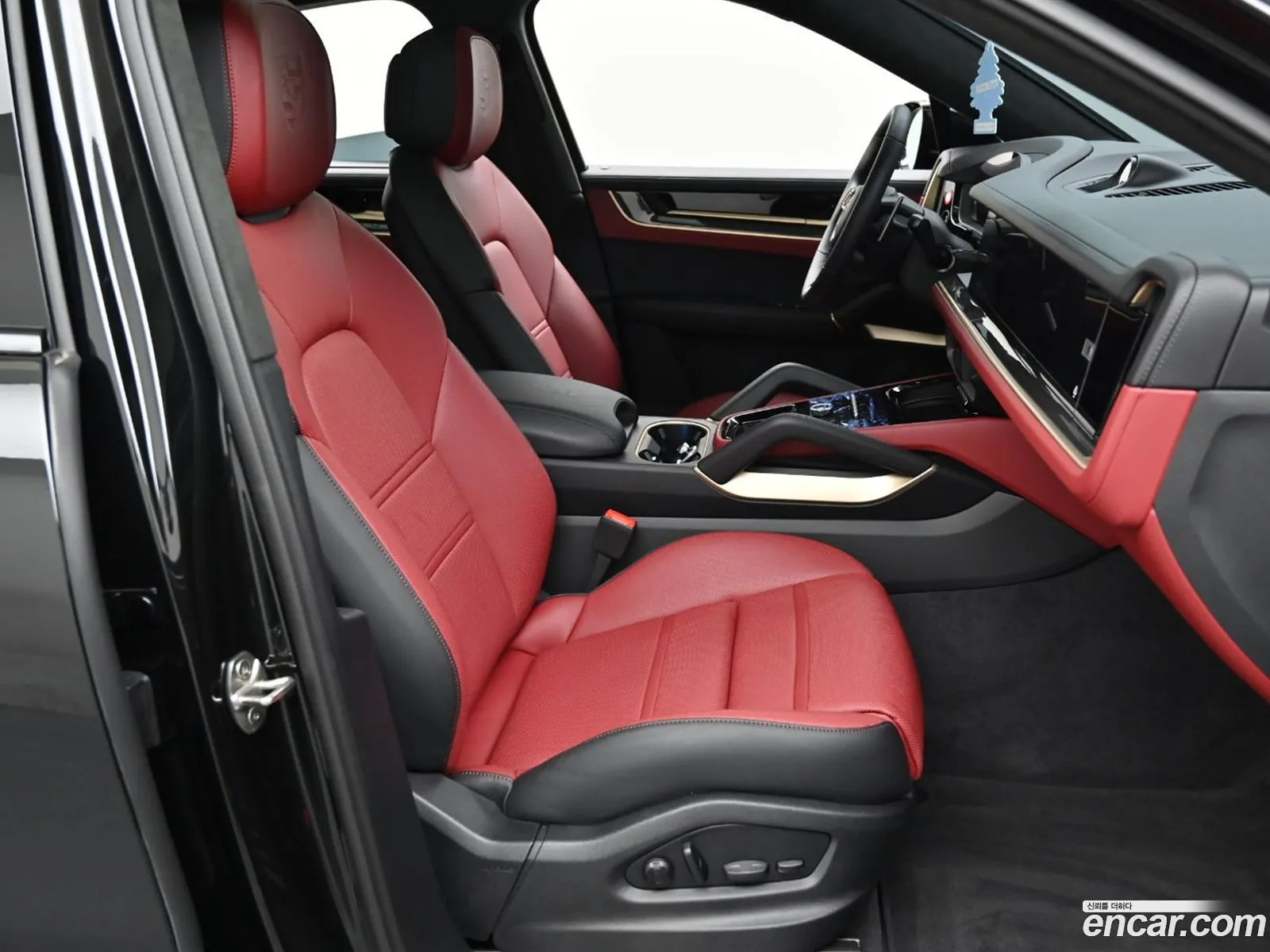 Porsche Cayenne 2025 — 12