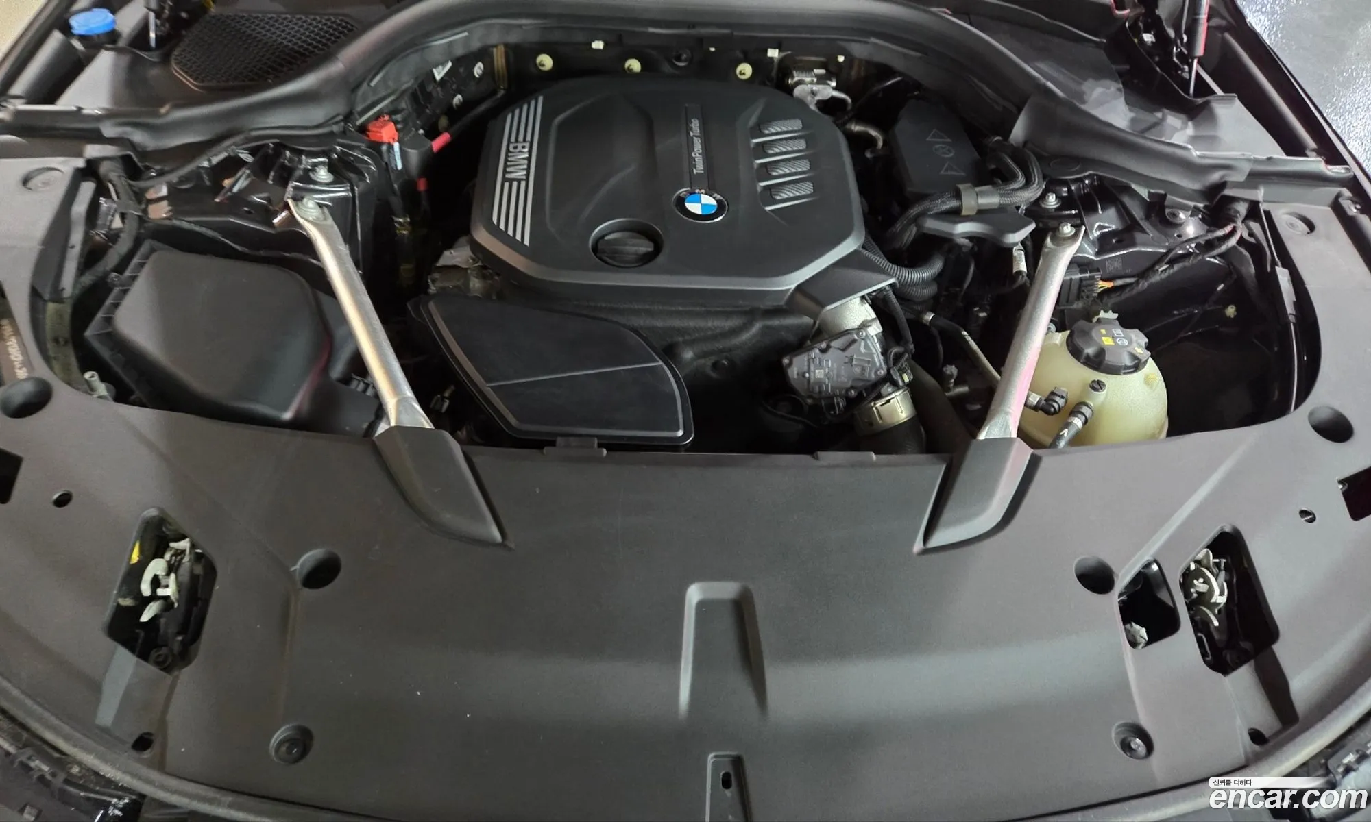 BMW 6 Series GT 2023 — 11