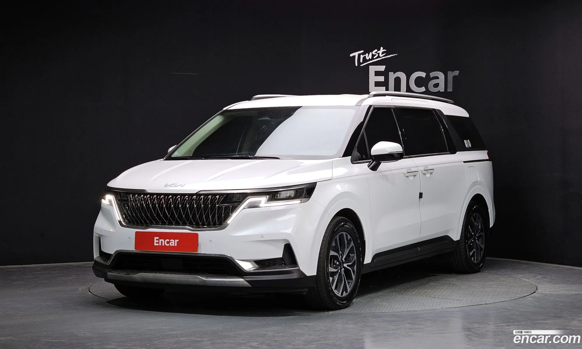Kia Carnival 2023 — 2