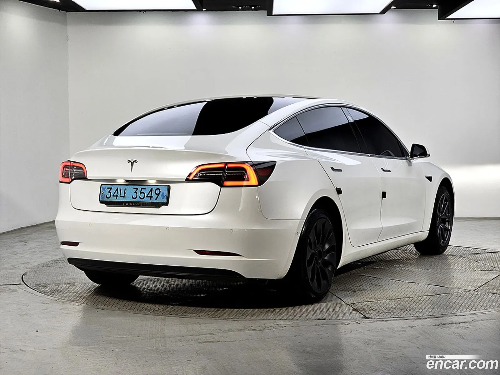 Tesla Model 3 2020 — 3
