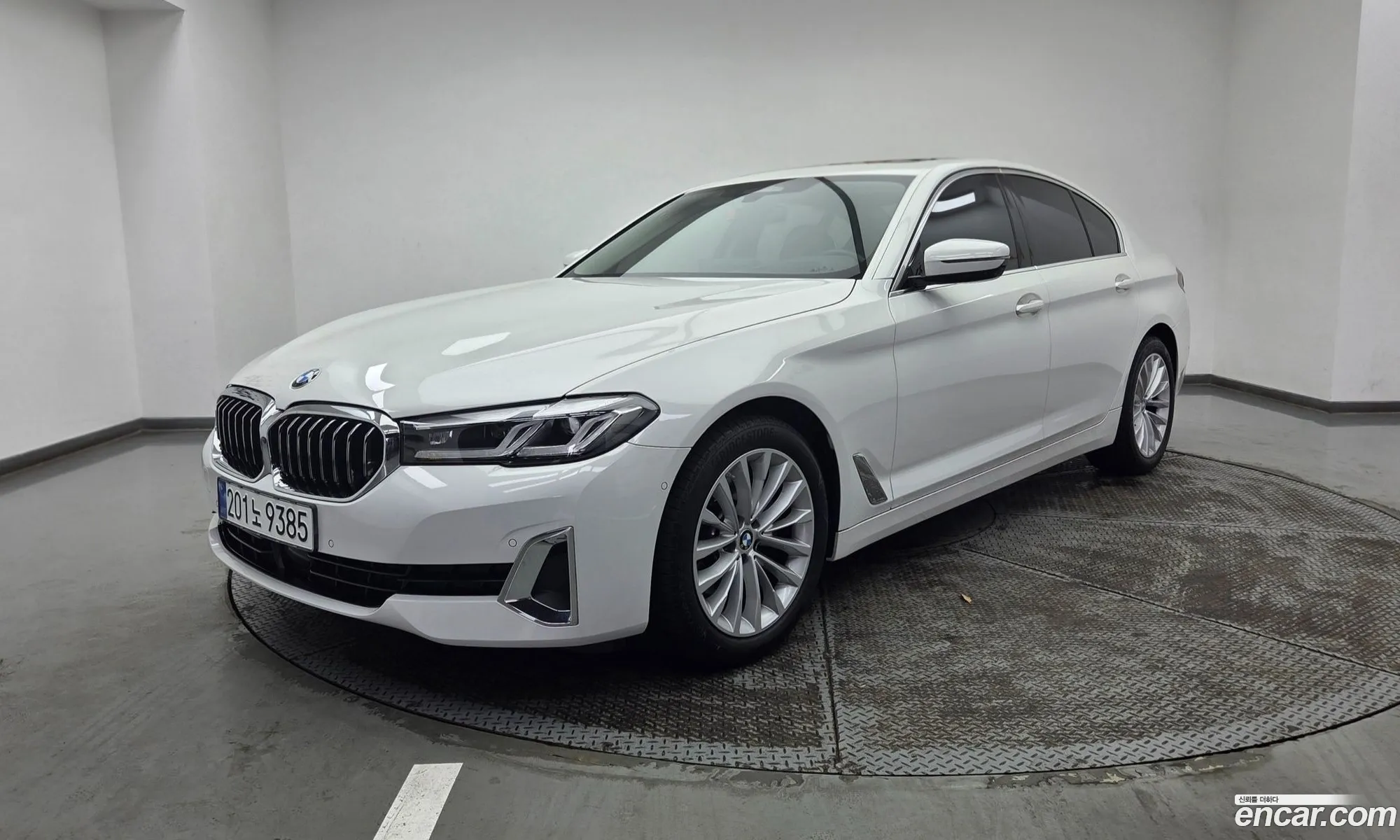 BMW 5 Series 2023 — 4