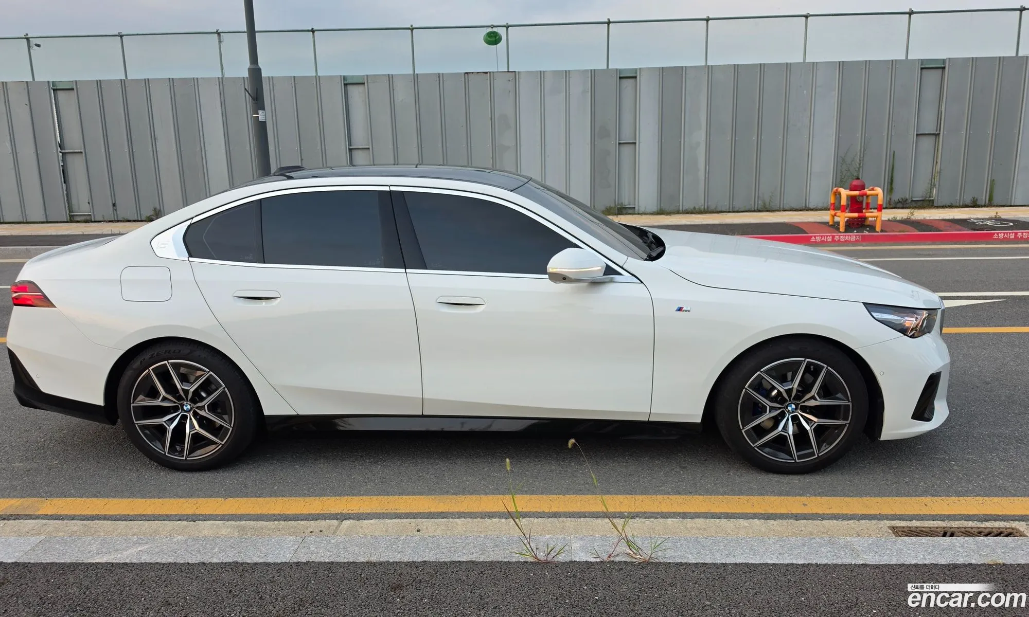 BMW 5 Series 2024 — 15