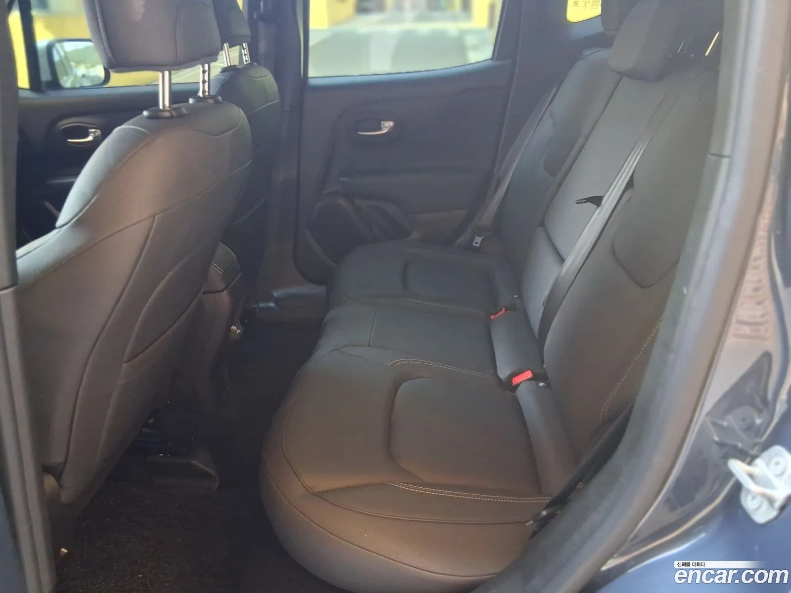 Jeep Renegade 2022 — 14