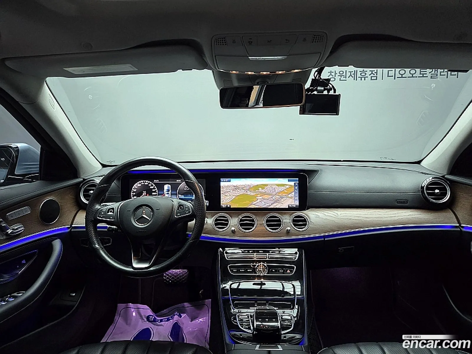 Mercedes-Benz E-Class W213 2016 — 14