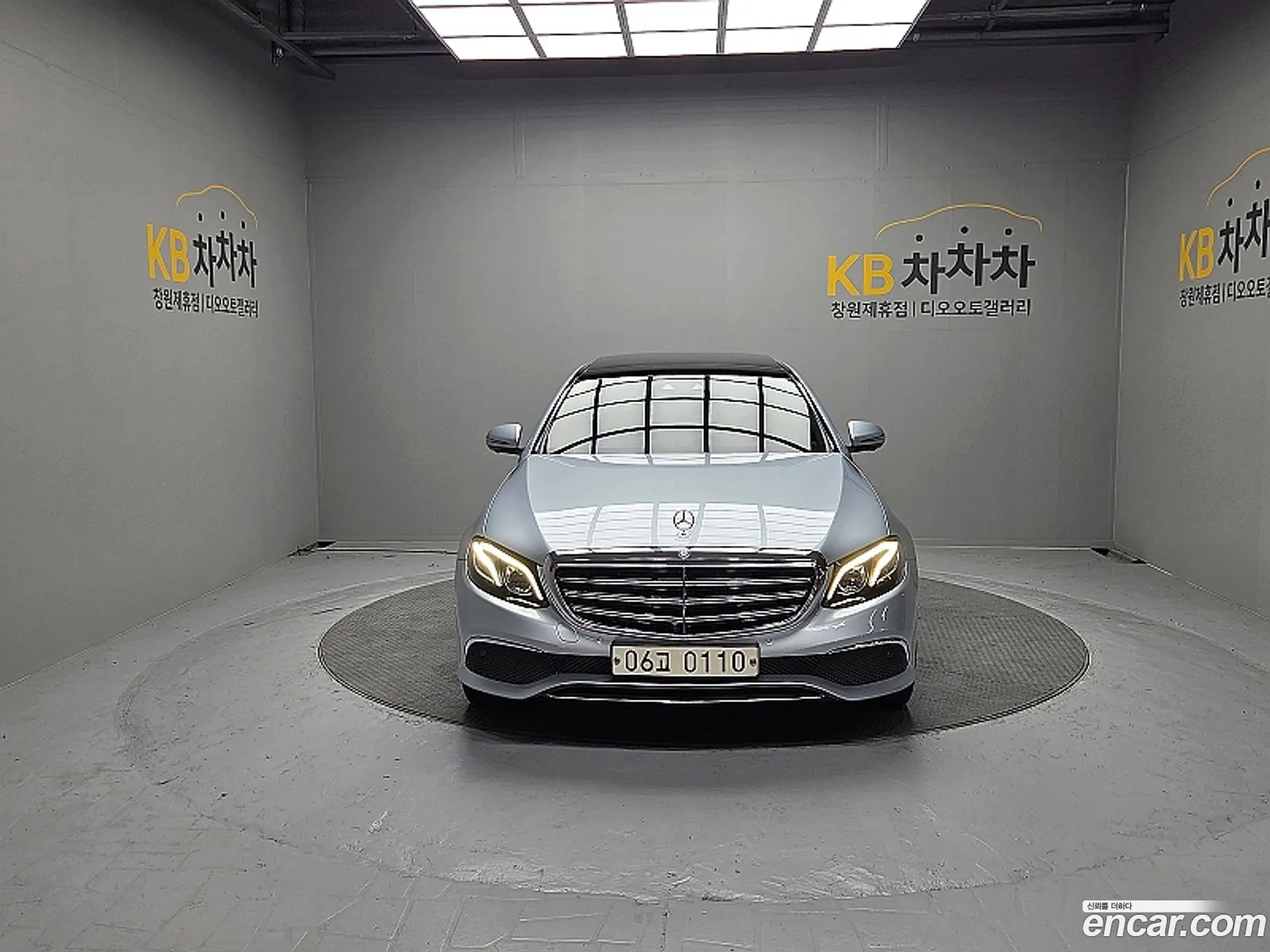 Mercedes-Benz E-Class W213 2016 — 15
