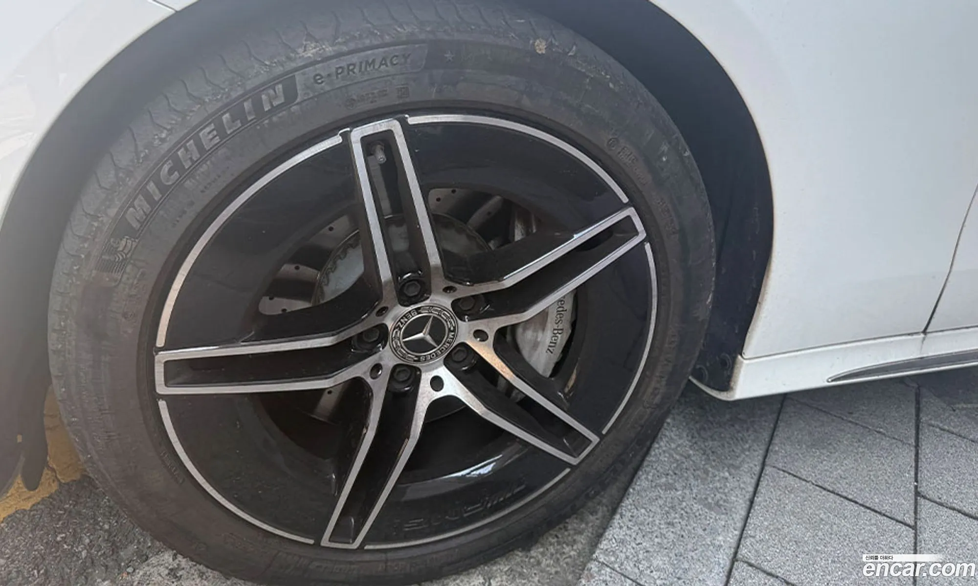 Mercedes-Benz E-Class W214 2025 — 11